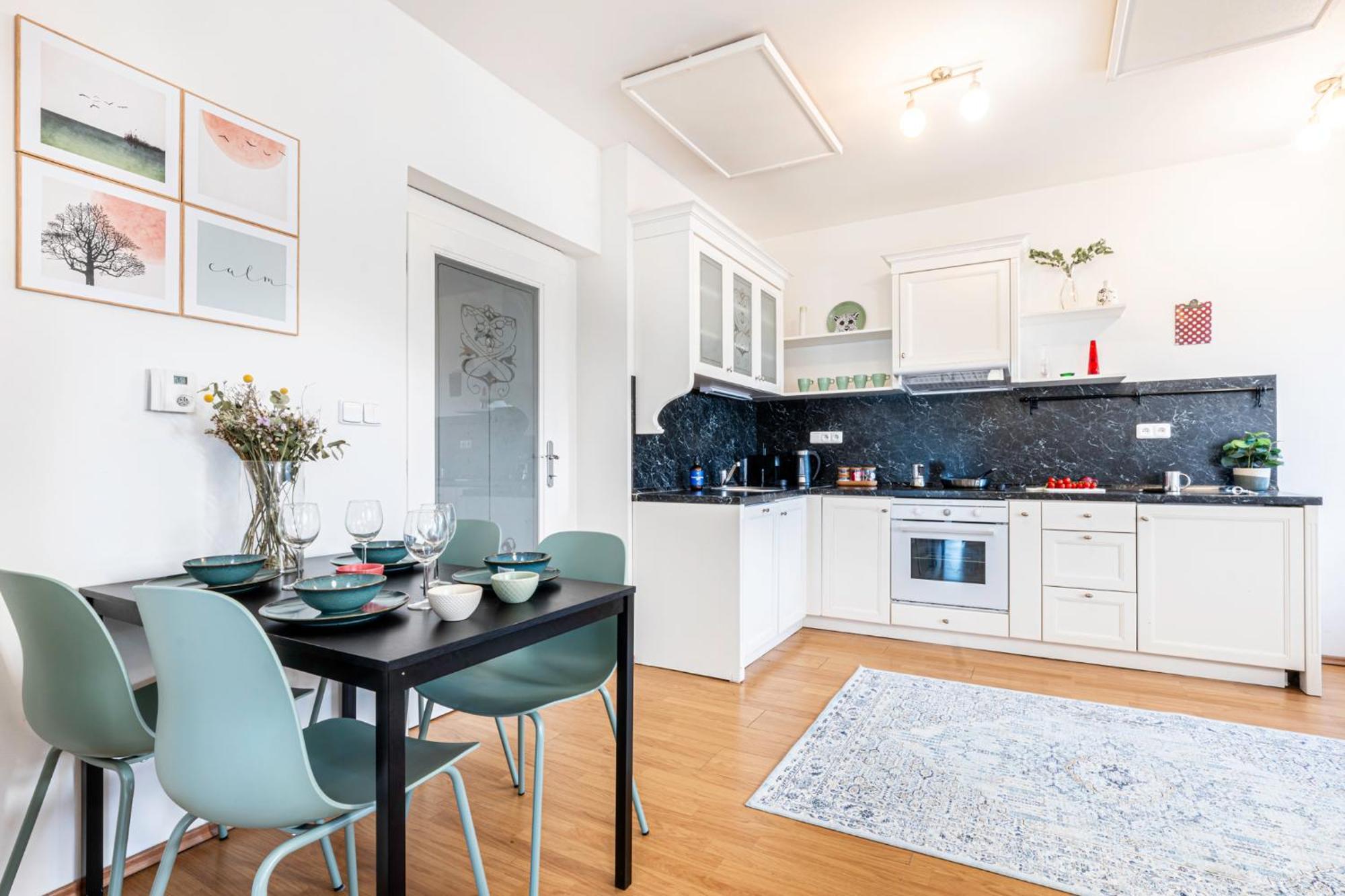 Days - Terrace - Stunning View - Duplex Apartment Prague
