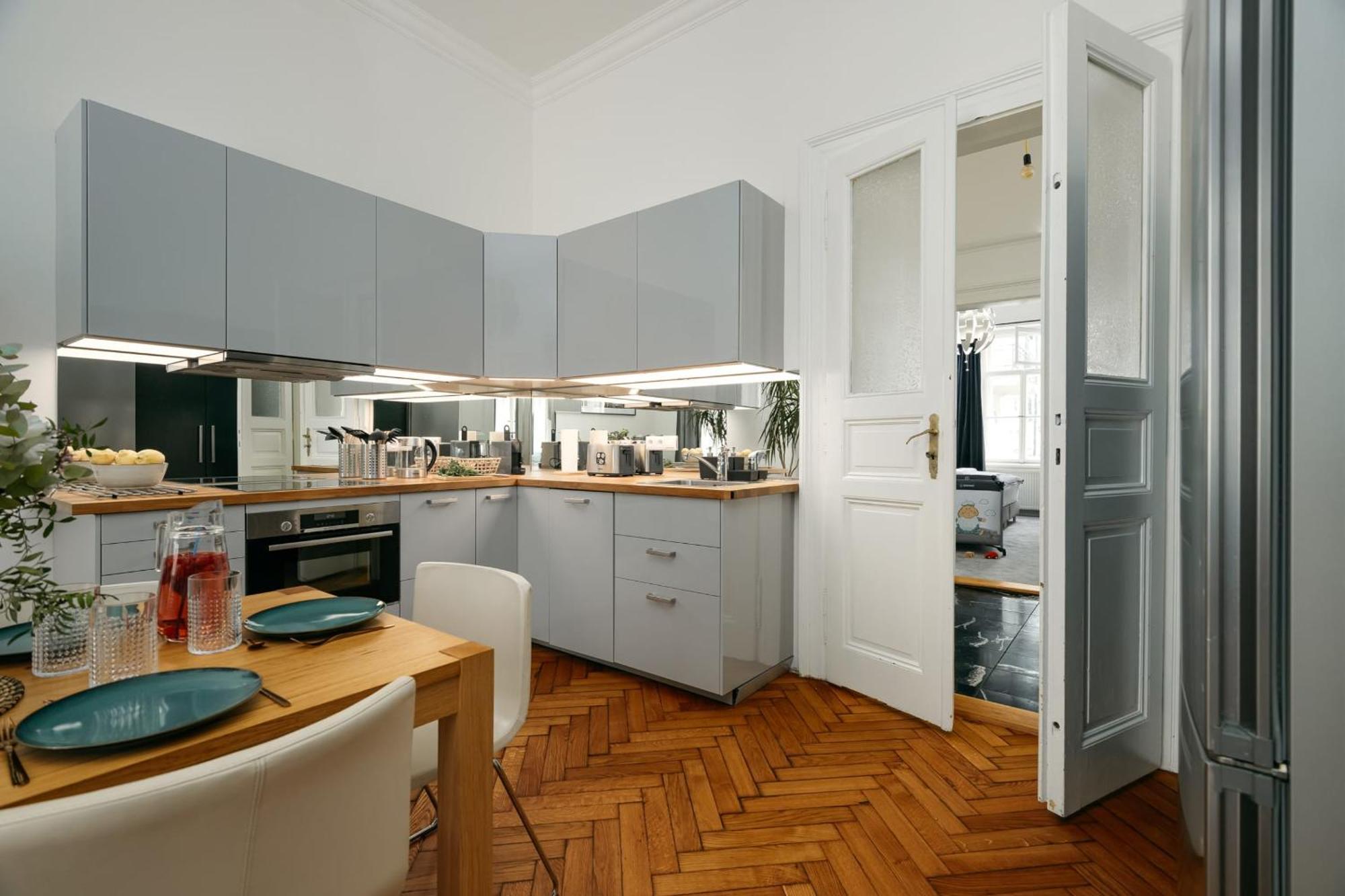 Comfortable And Cosy A Few Steps From Dancing House And Naplavka Dance Prague