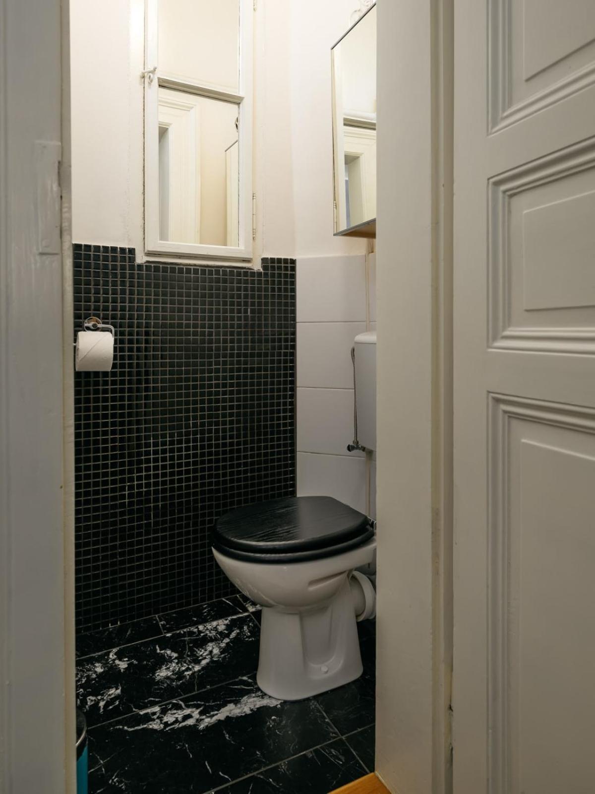 Apartment Comfortable And Cosy A Few Steps From Dancing House And Naplavka Dance *