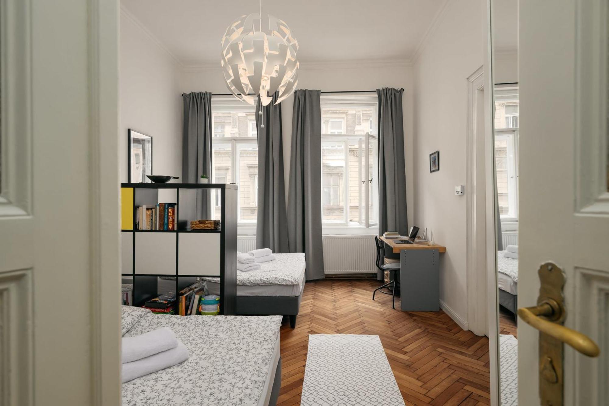 Comfortable And Cosy A Few Steps From Dancing House And Naplavka Dance Apartment Prague