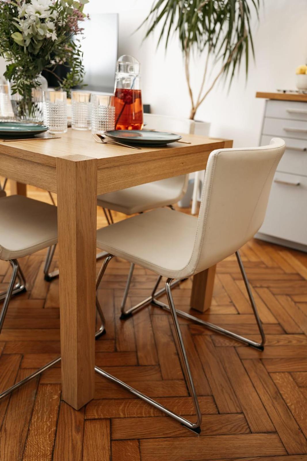 Comfortable And Cosy A Few Steps From Dancing House And Naplavka Dance Prague
