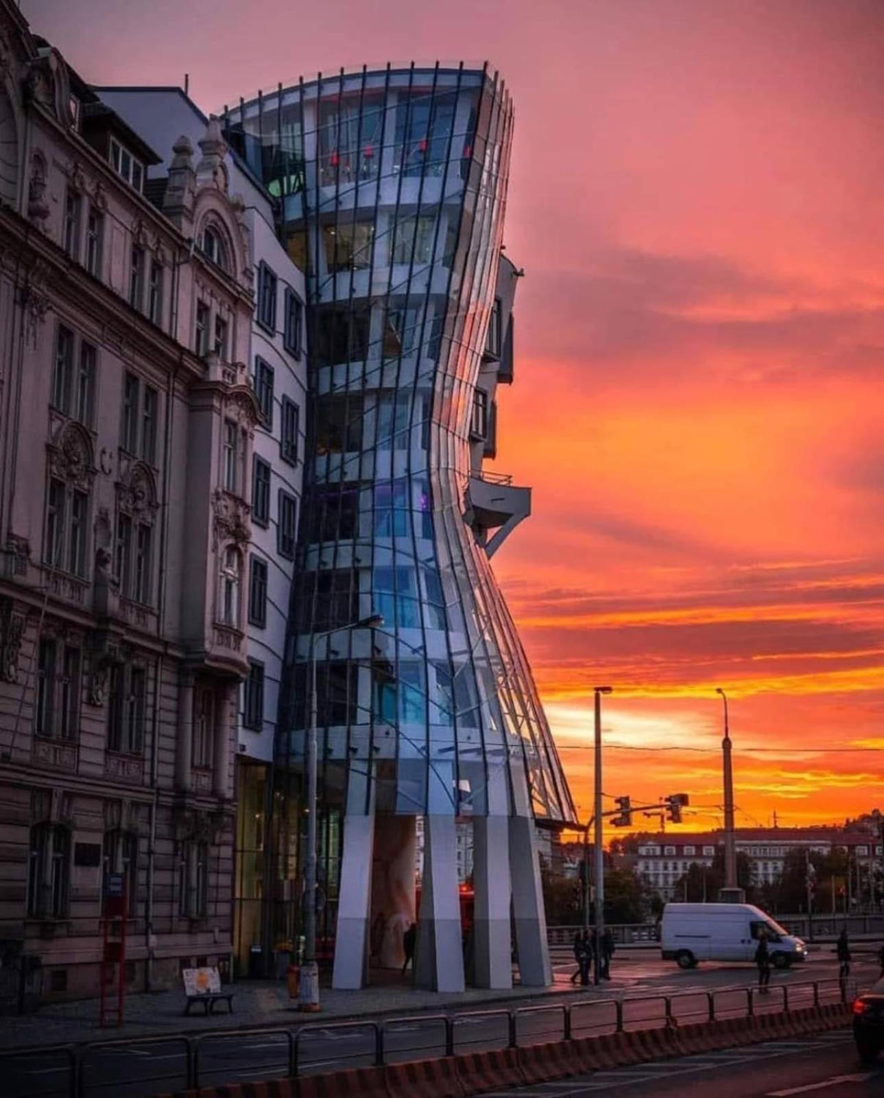 Comfortable And Cosy A Few Steps From Dancing House And Naplavka Dance * Prague