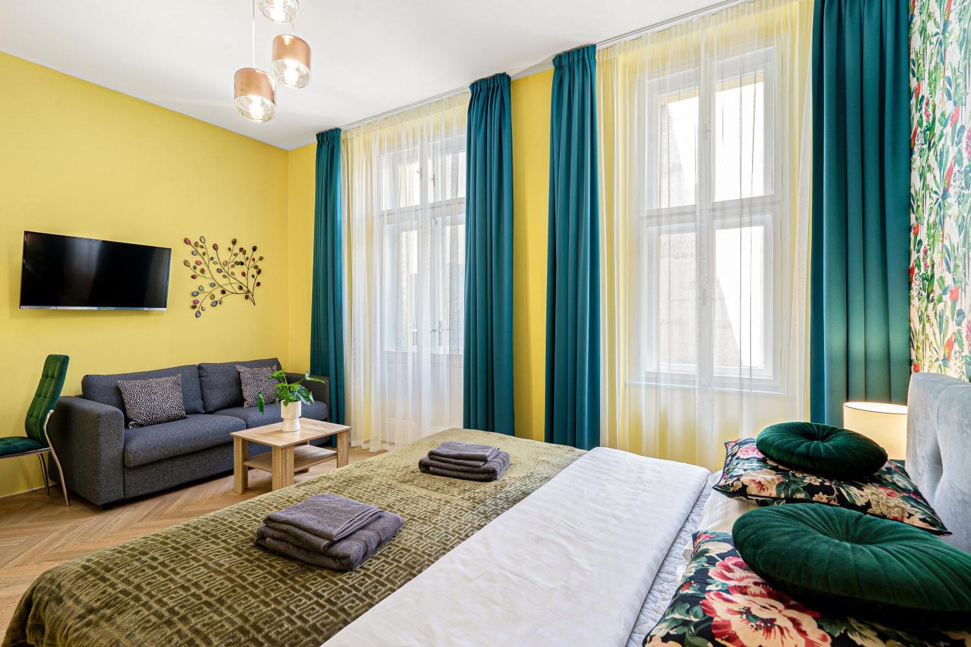 Oasis At Charles Square Apartment
