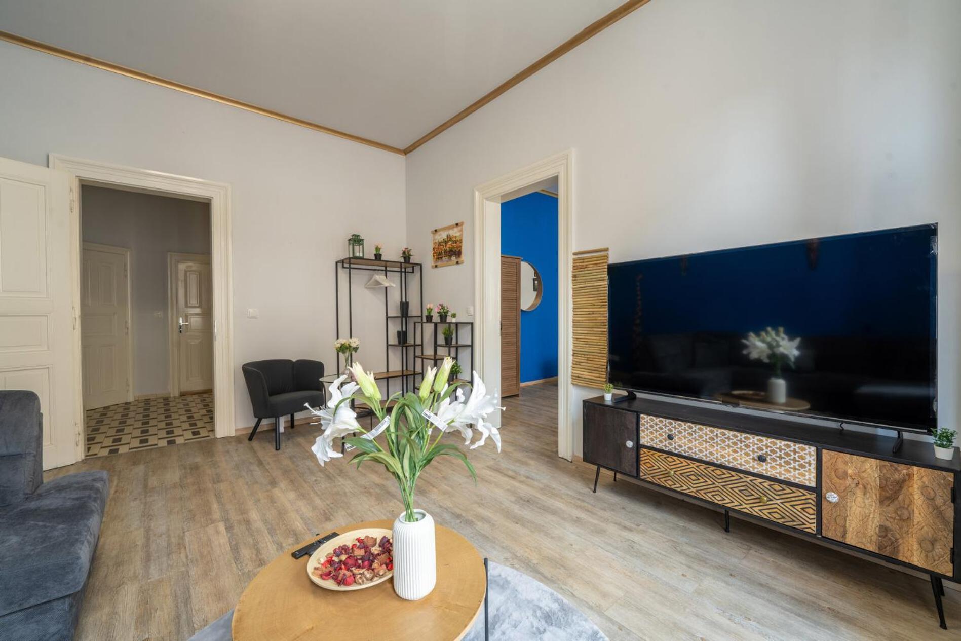 Apartment Cozy 3-brd Riverside In Center Prague