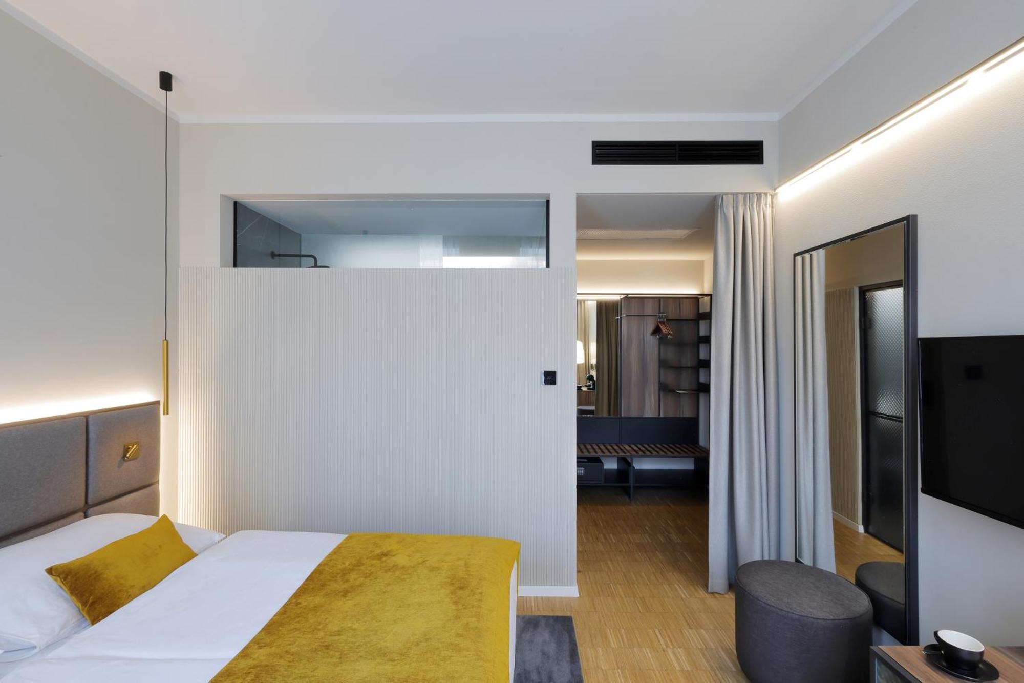 Prokop Square Hotel