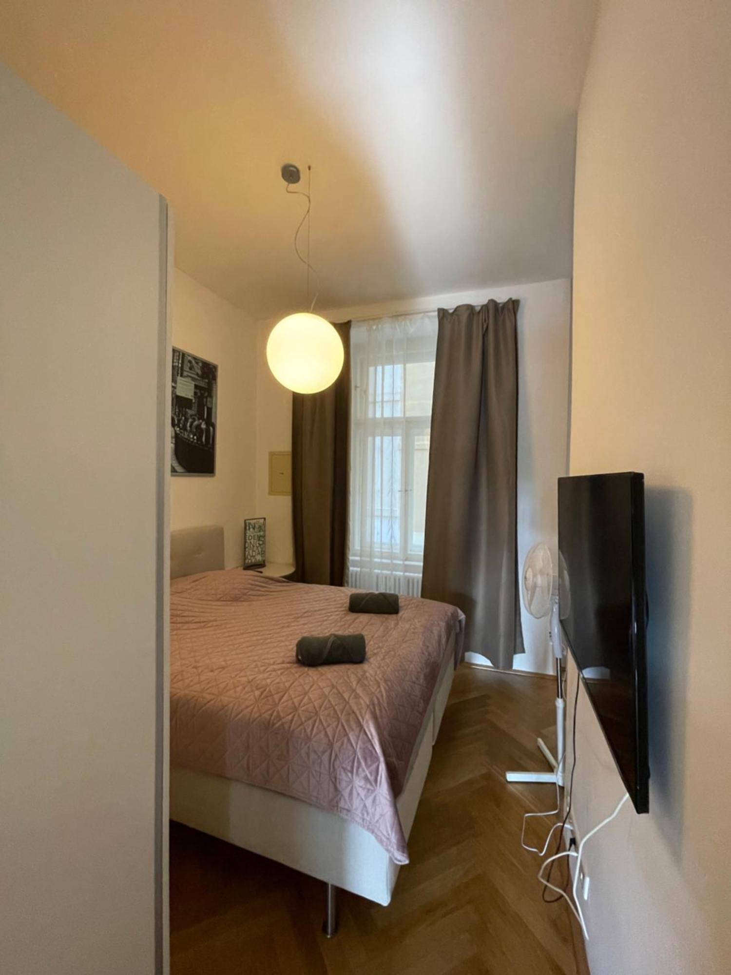 New Manes Apartment *