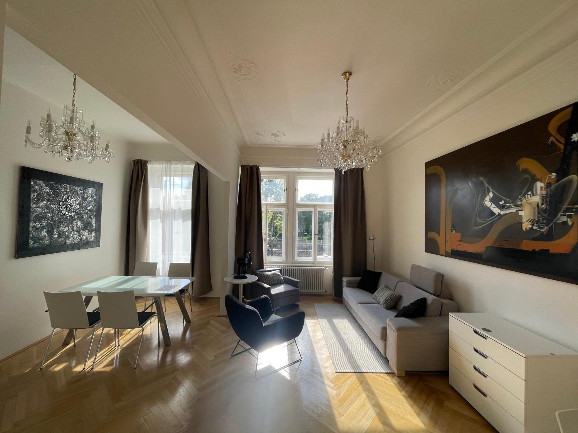 New Manes Apartment *