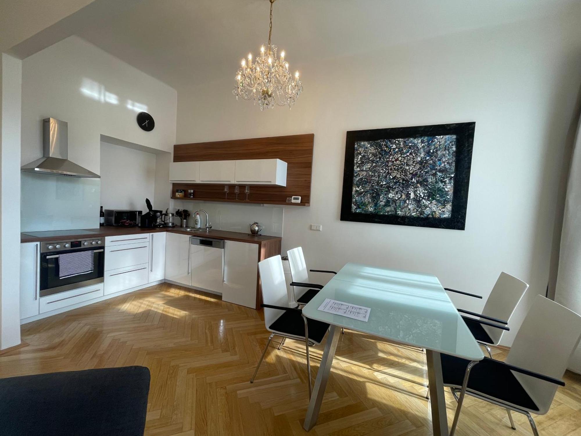 New Manes Apartment
