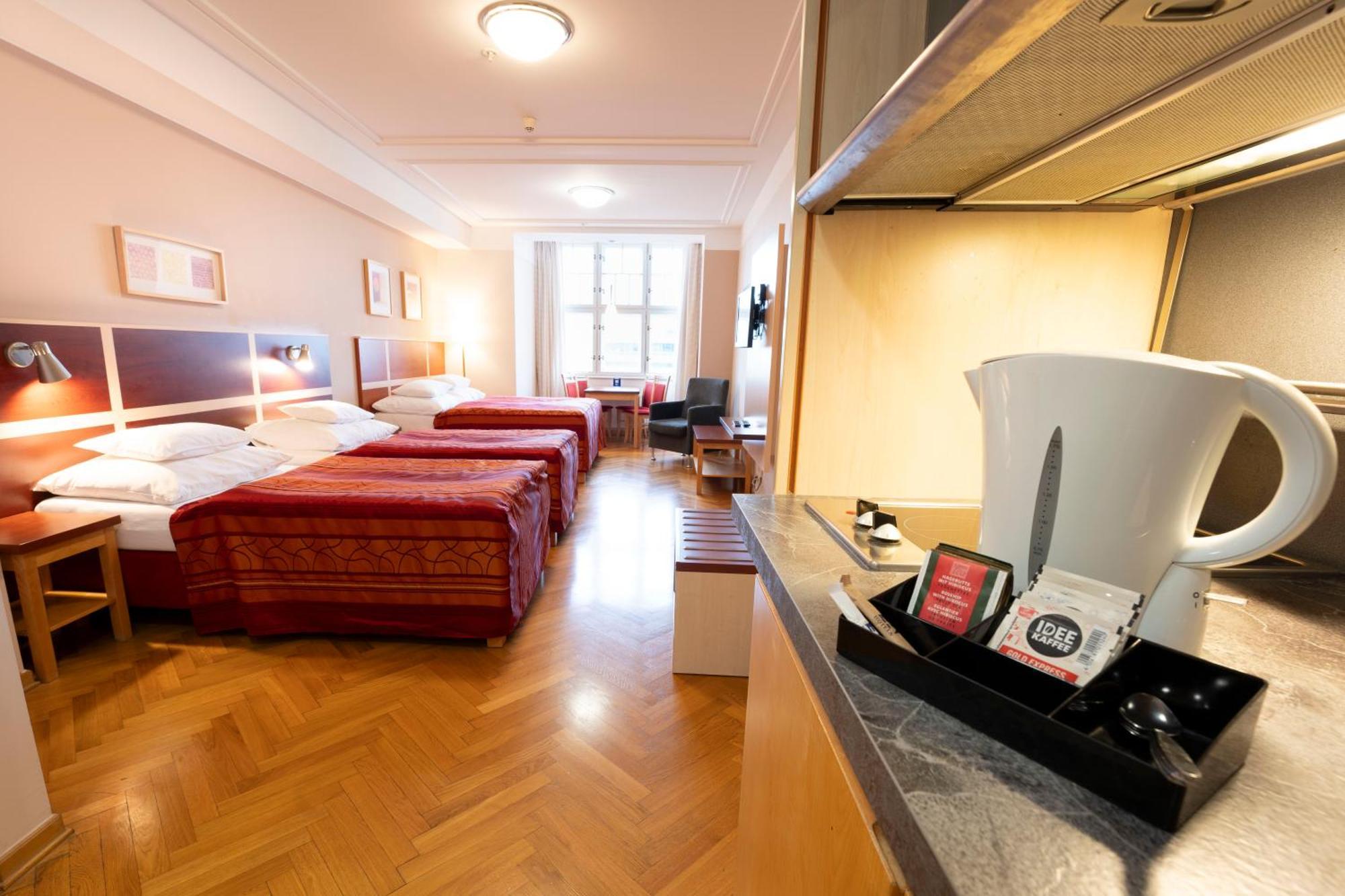 Ea Julis Hotel 4*