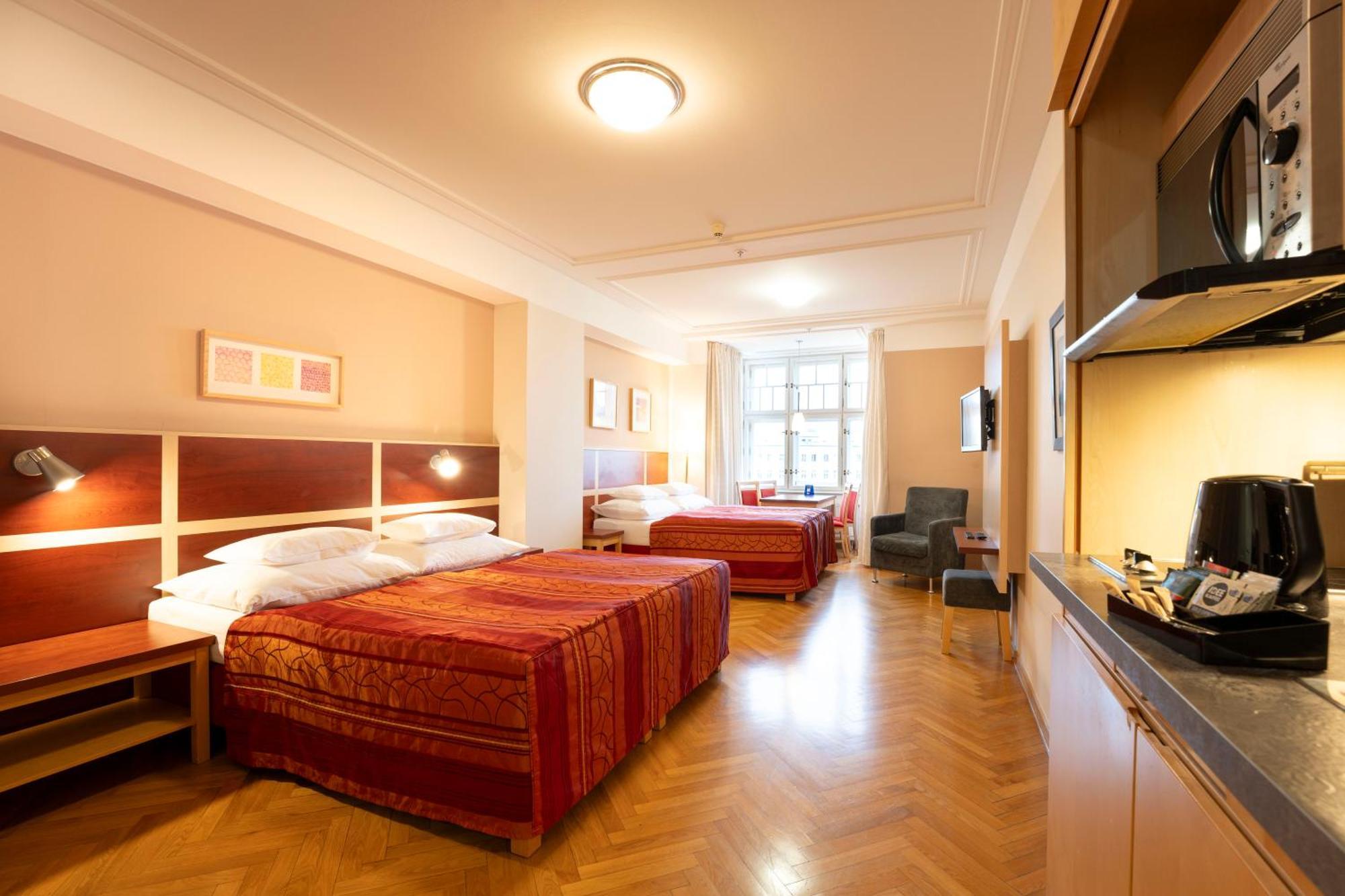 Ea Julis 4* Praga