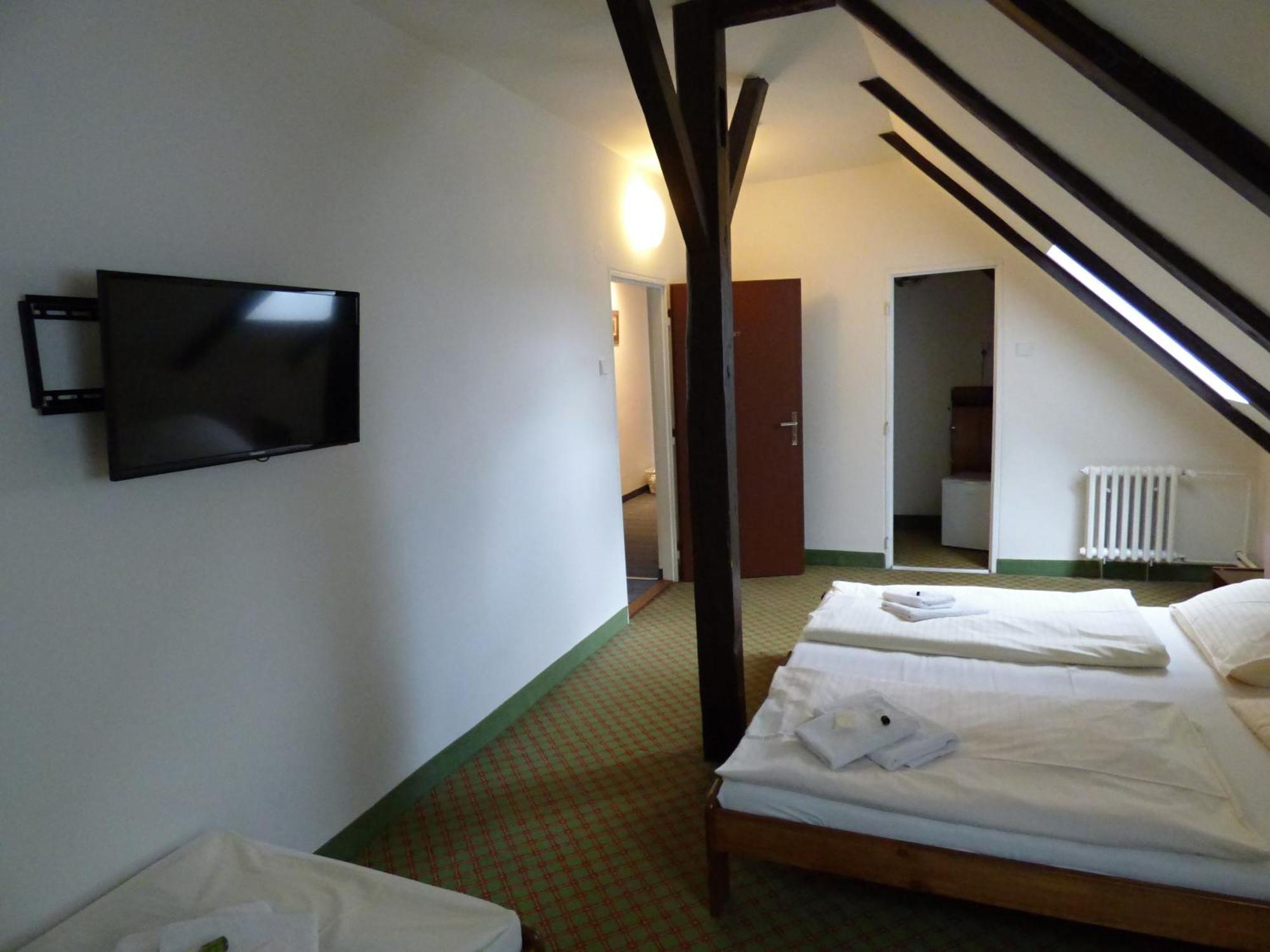 Hotel Svornost 3*