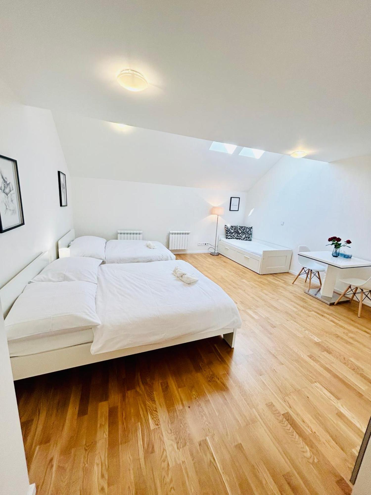 Apartment Cozy Design Right Next To Wenceslas Square *