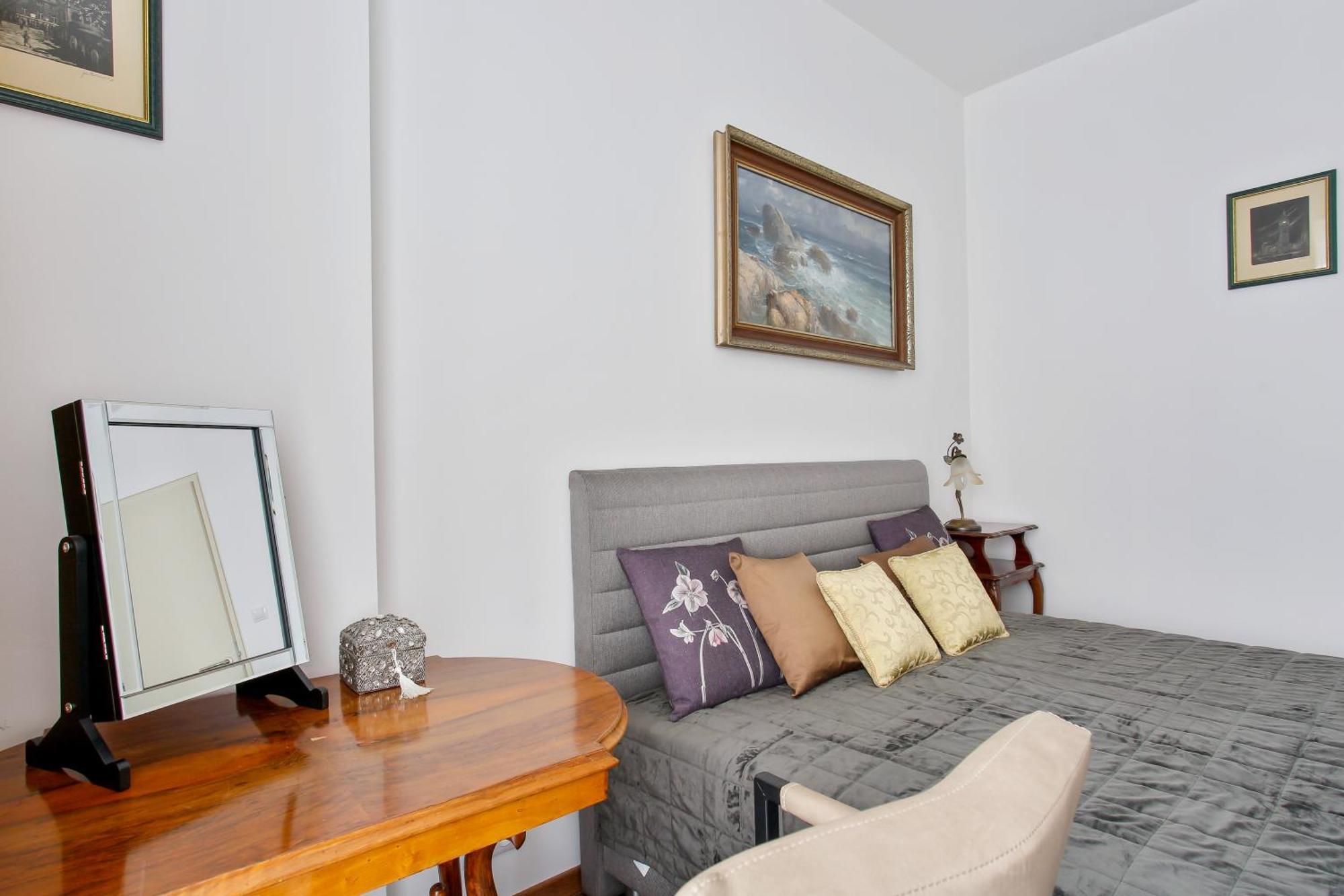 Melody Apartment *