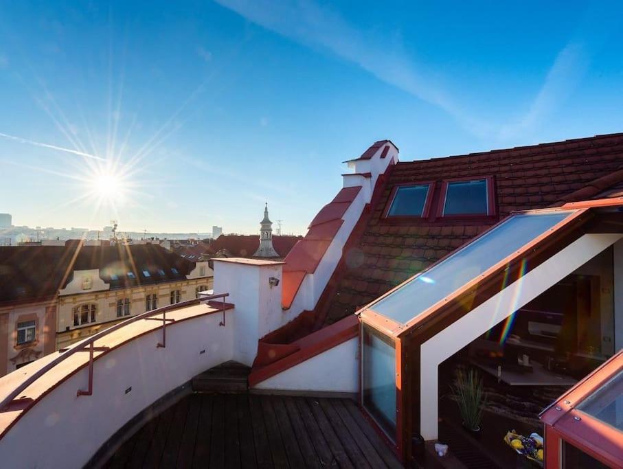 Luxusni S Terasou A Garazi Apartment Prague