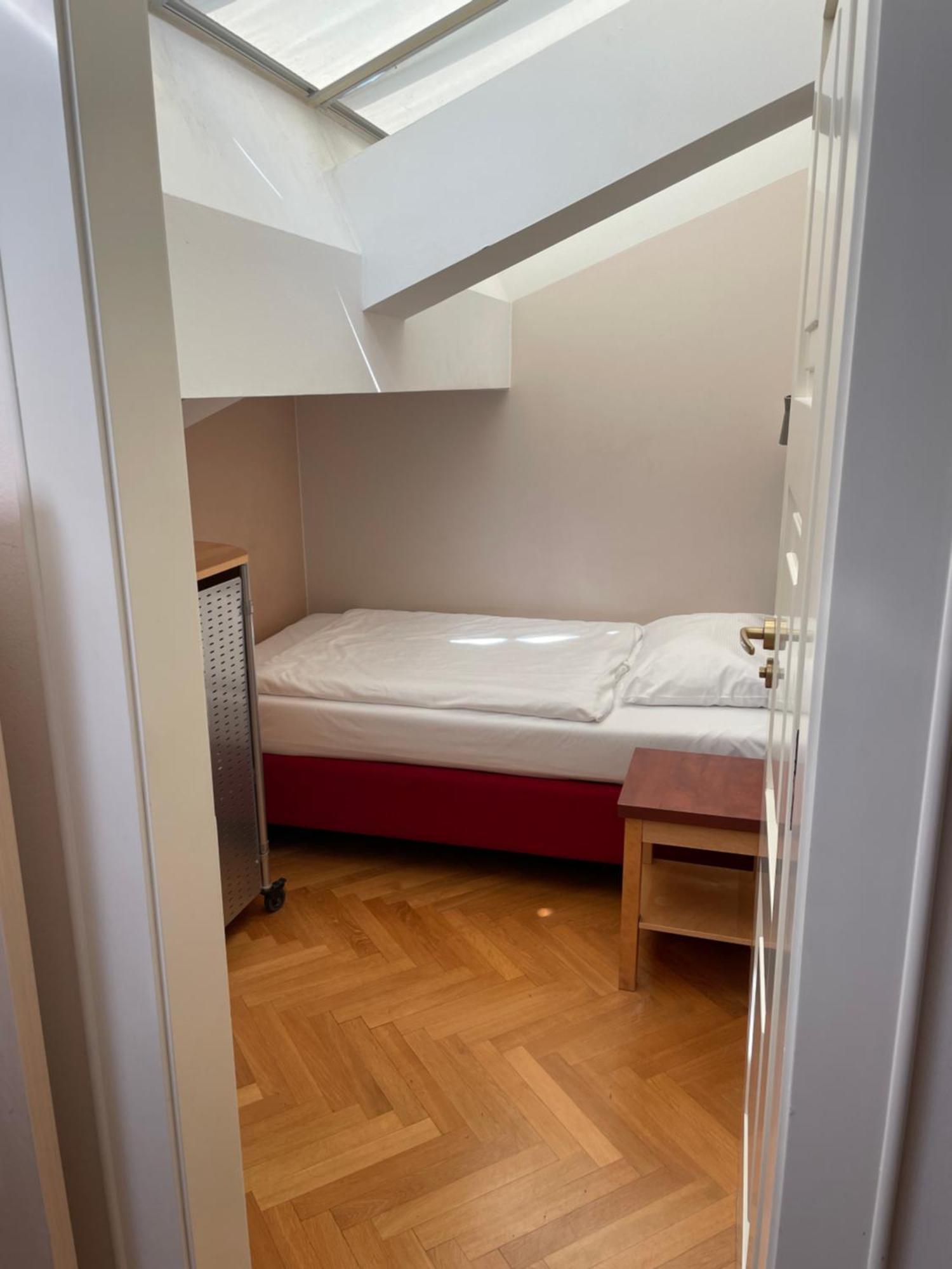 Ea Julis Hotel