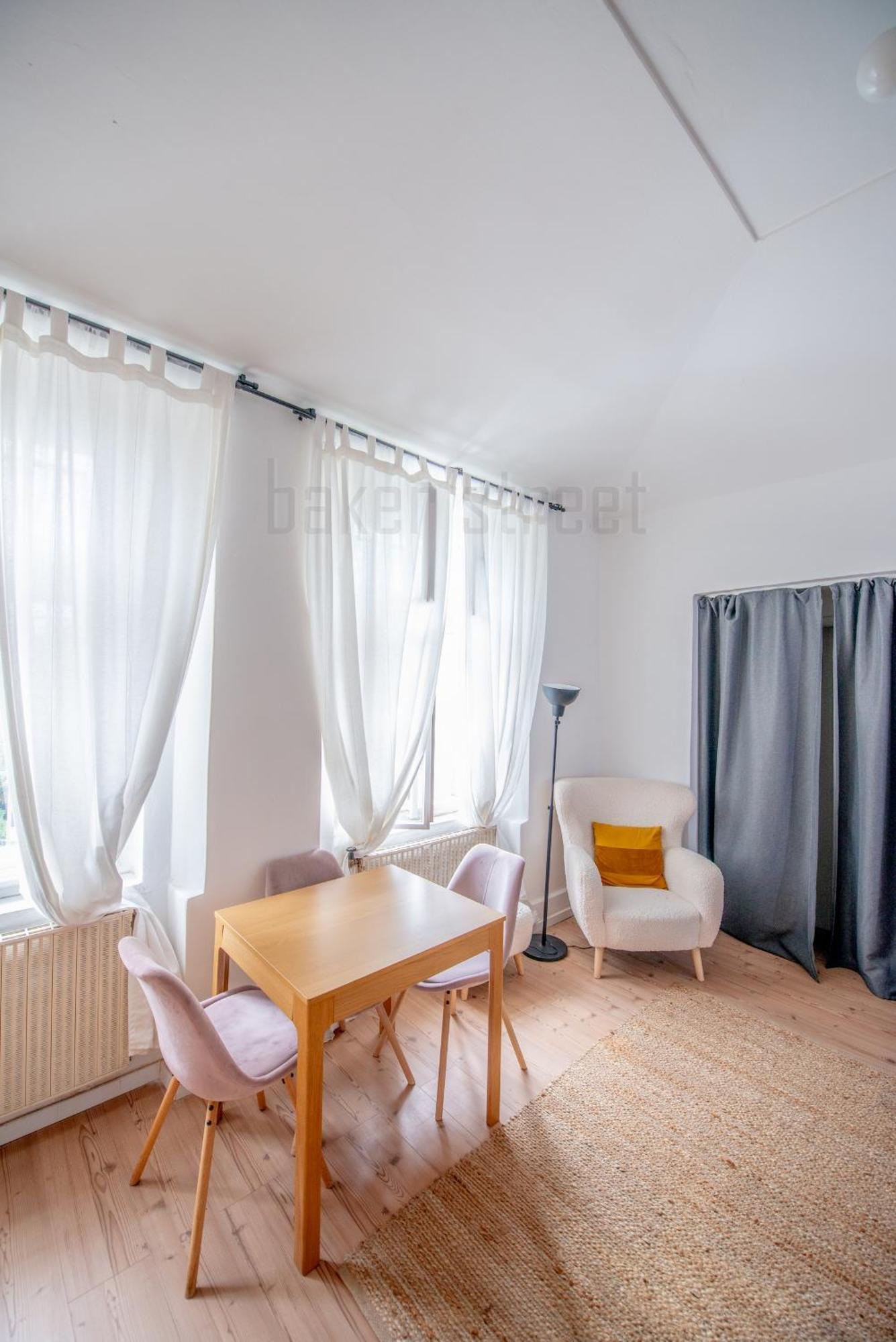Cozy Close To Palmovka Apartment