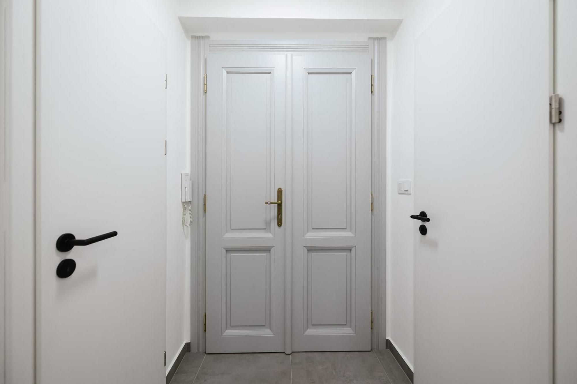 Apartment Luxury Musicians In By Metro Vysehrad *