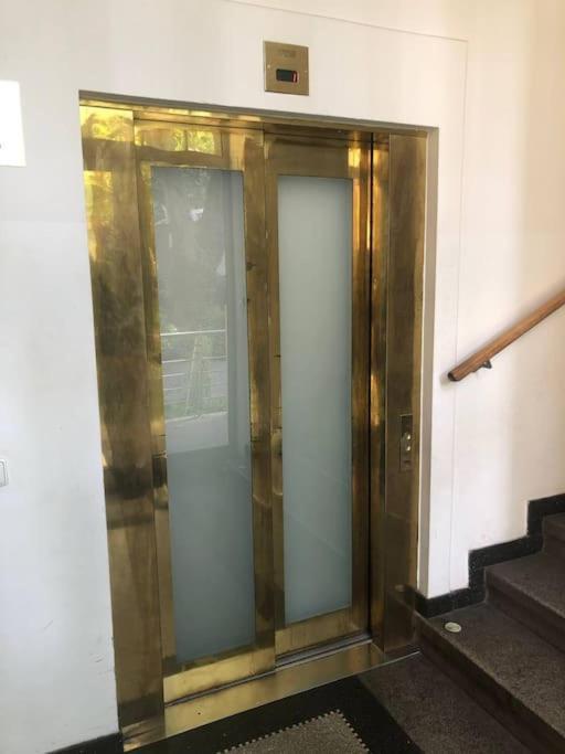 Apartment Spacious Elegance - A Gem Prague