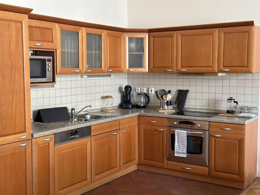 Spacious Elegance - A Gem * Prague
