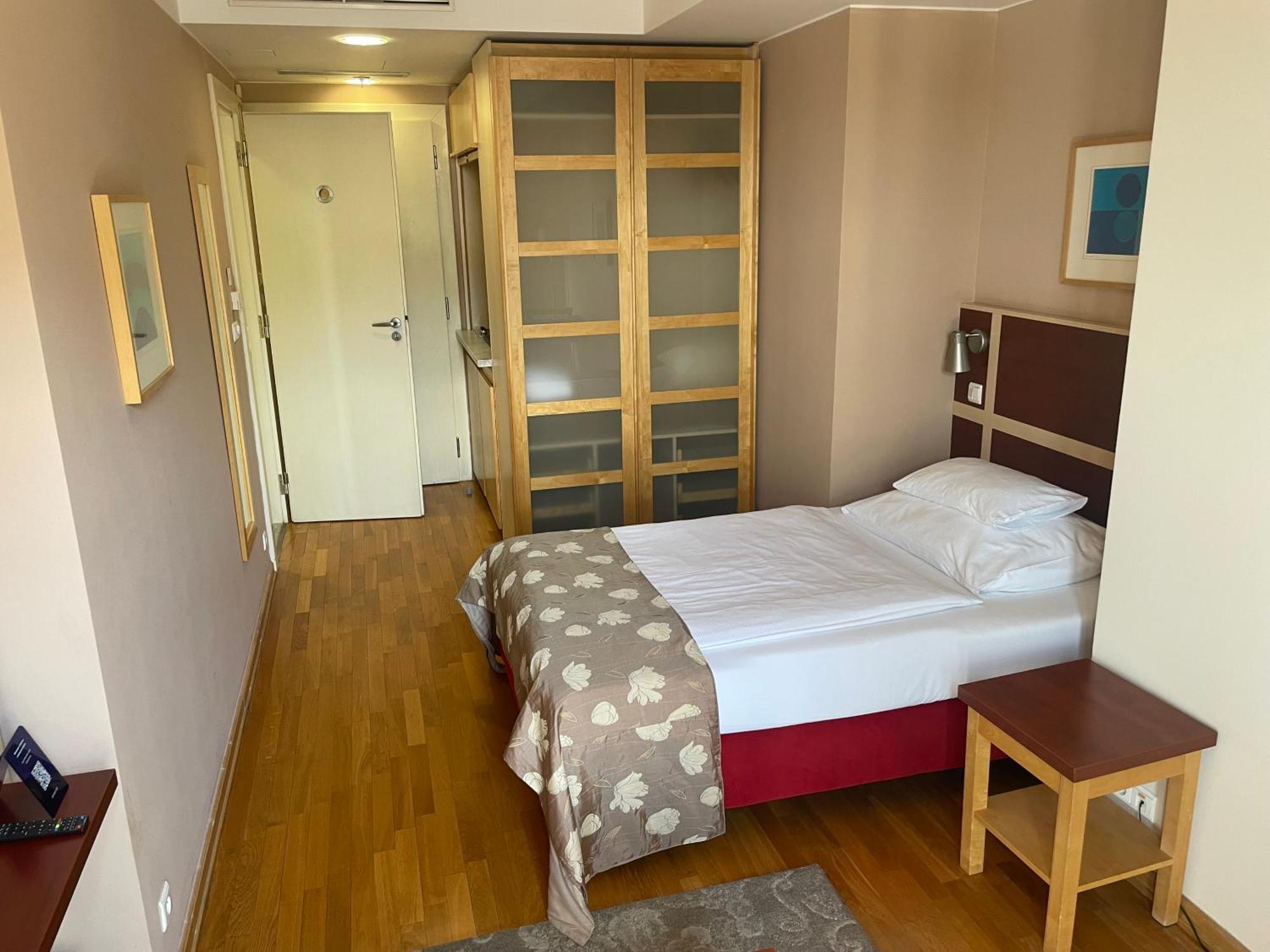 Ea Julis 4* Praga