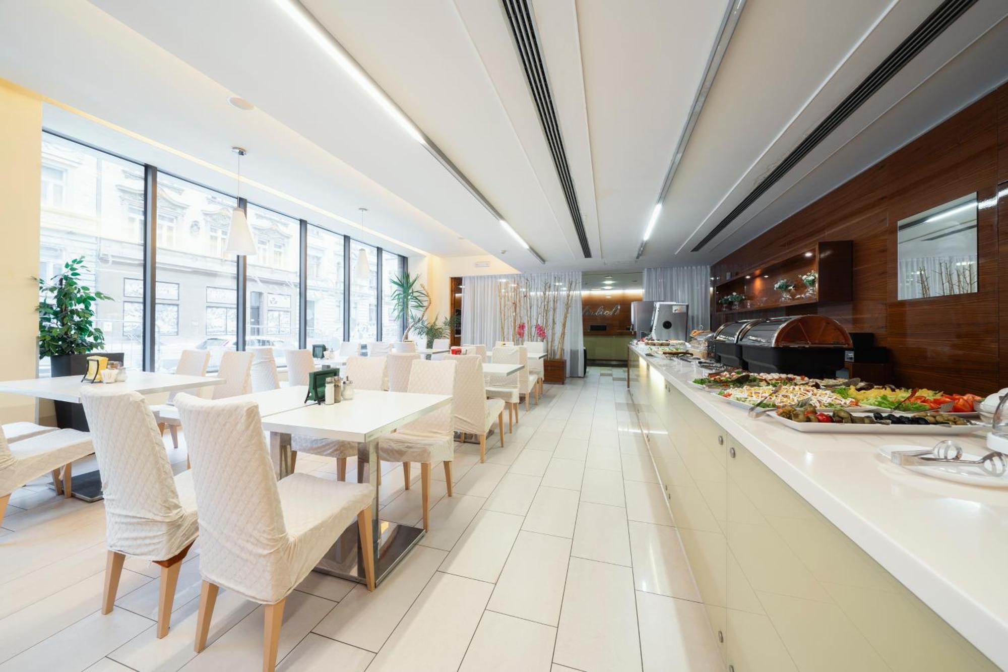 Ehrlich Otel 4*