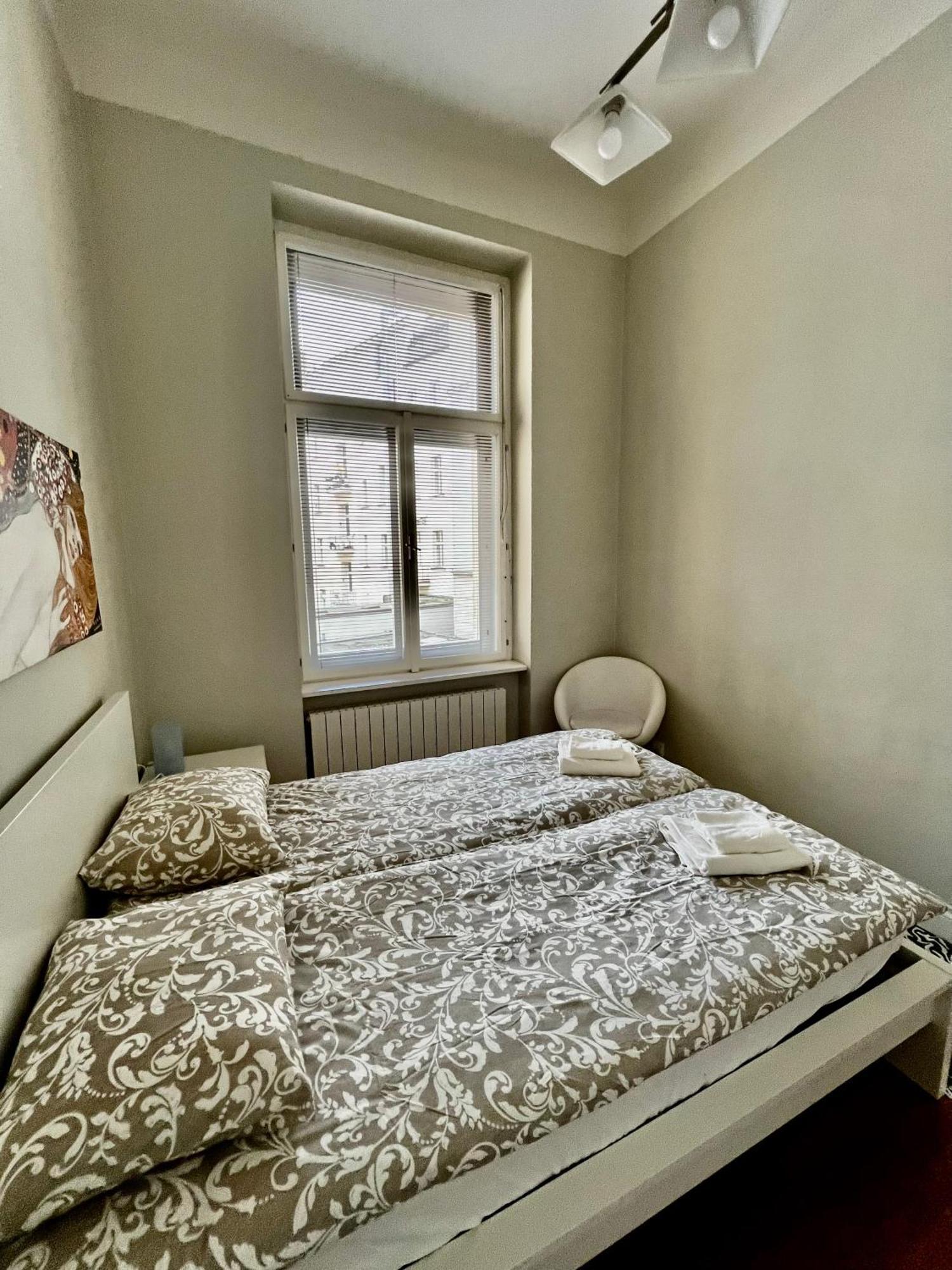 Four Reasons Apartment *