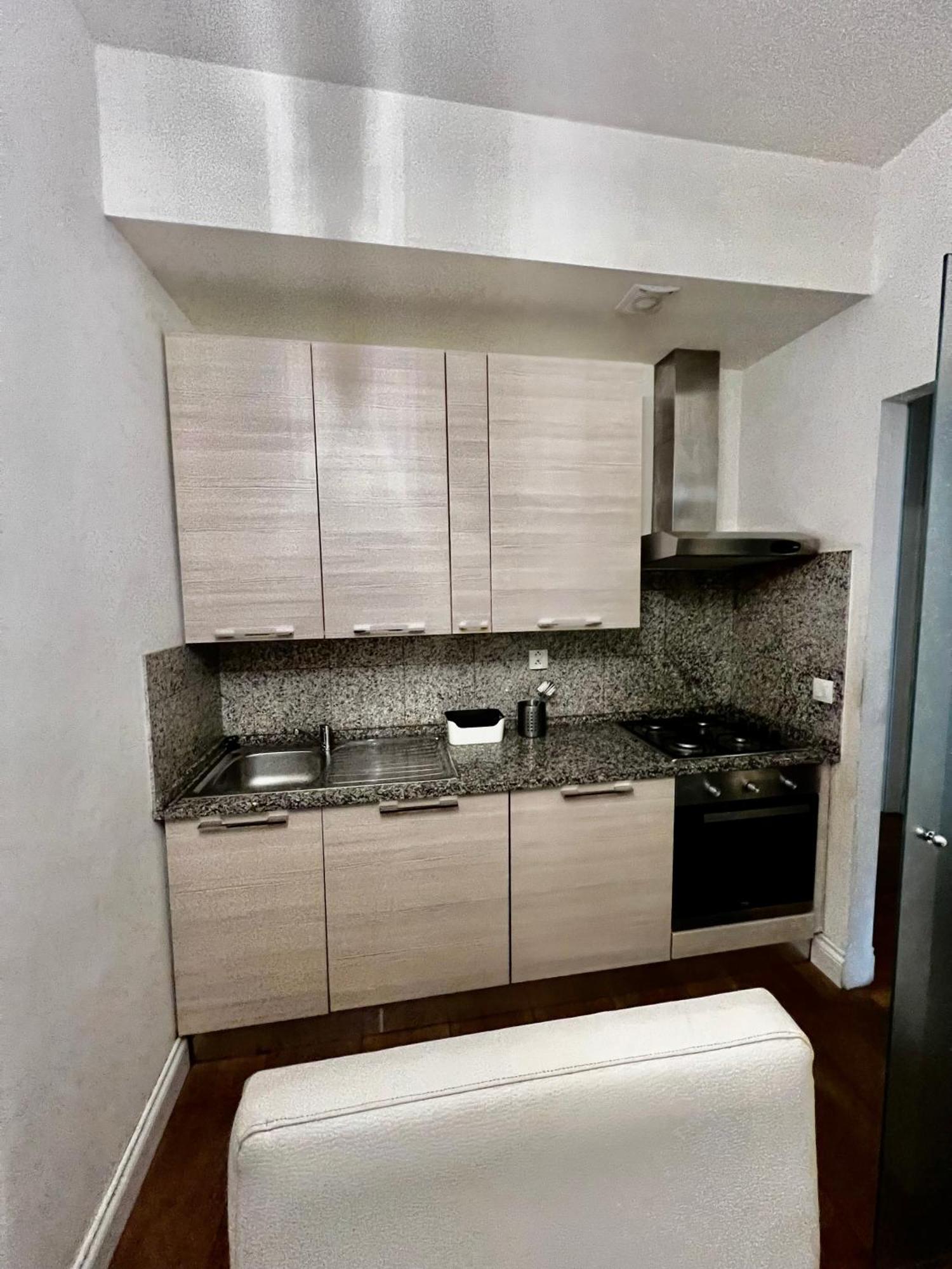 Four Reasons Apartment *