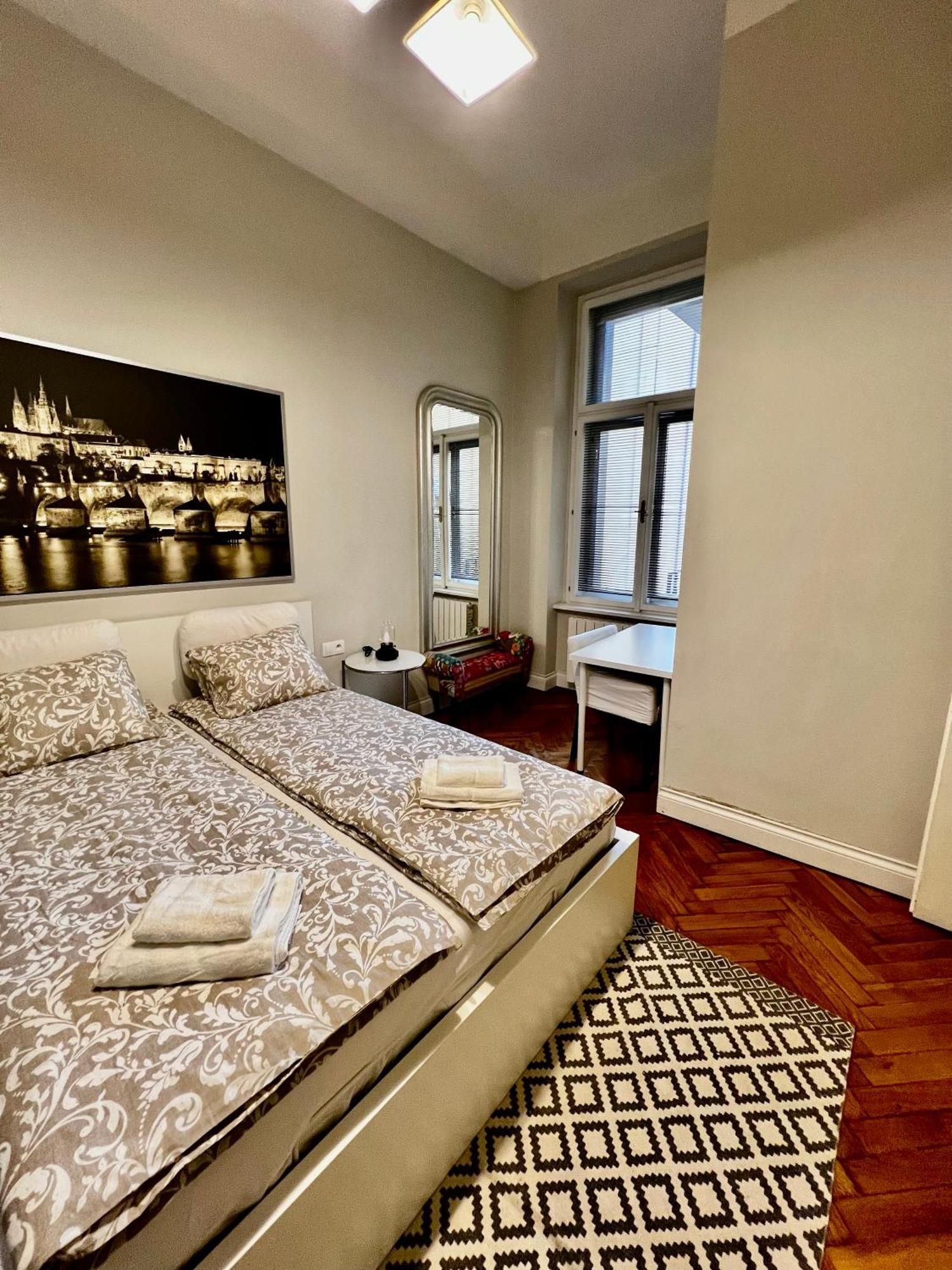 Apartment Four Reasons *