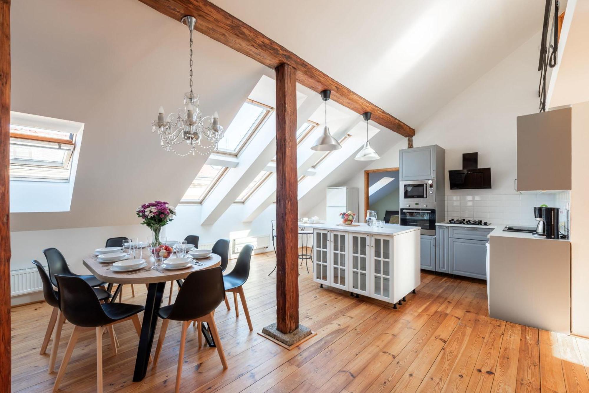 Apartamento Stylish 2-level Near The National Theatre *