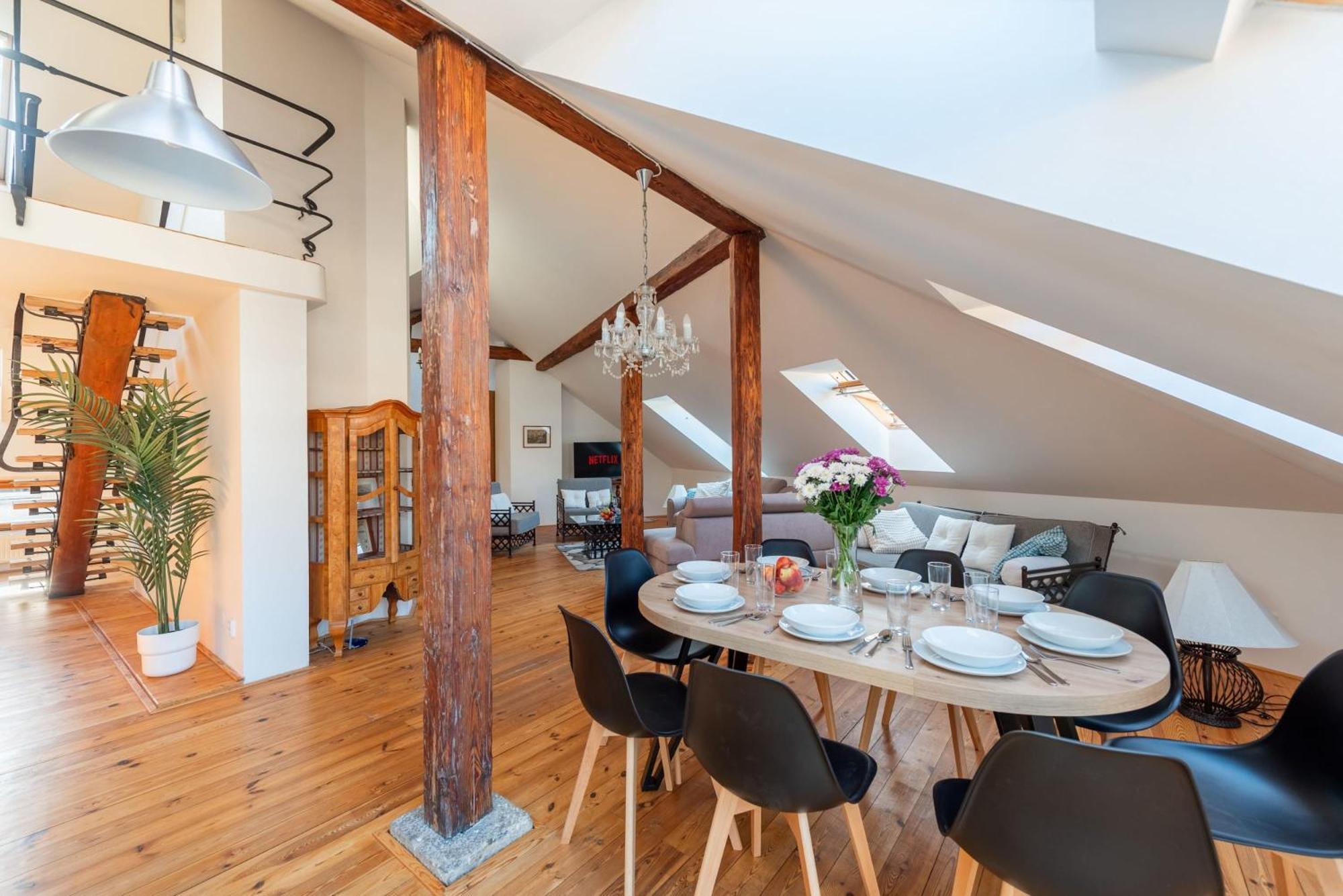 Apartamento Stylish 2-level Near The National Theatre Praga