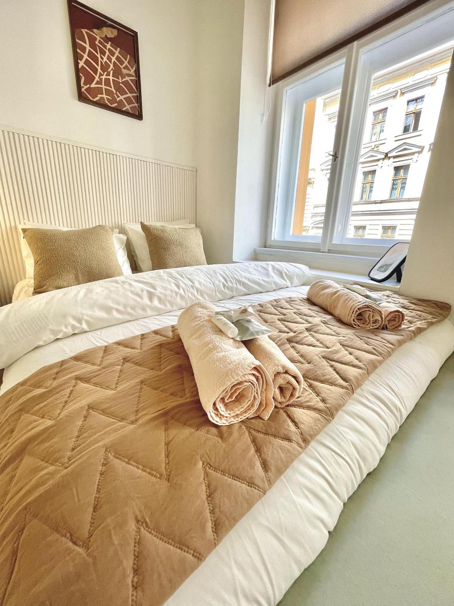 Cozy, Natural Ground Base Apartment, Apartment Prague