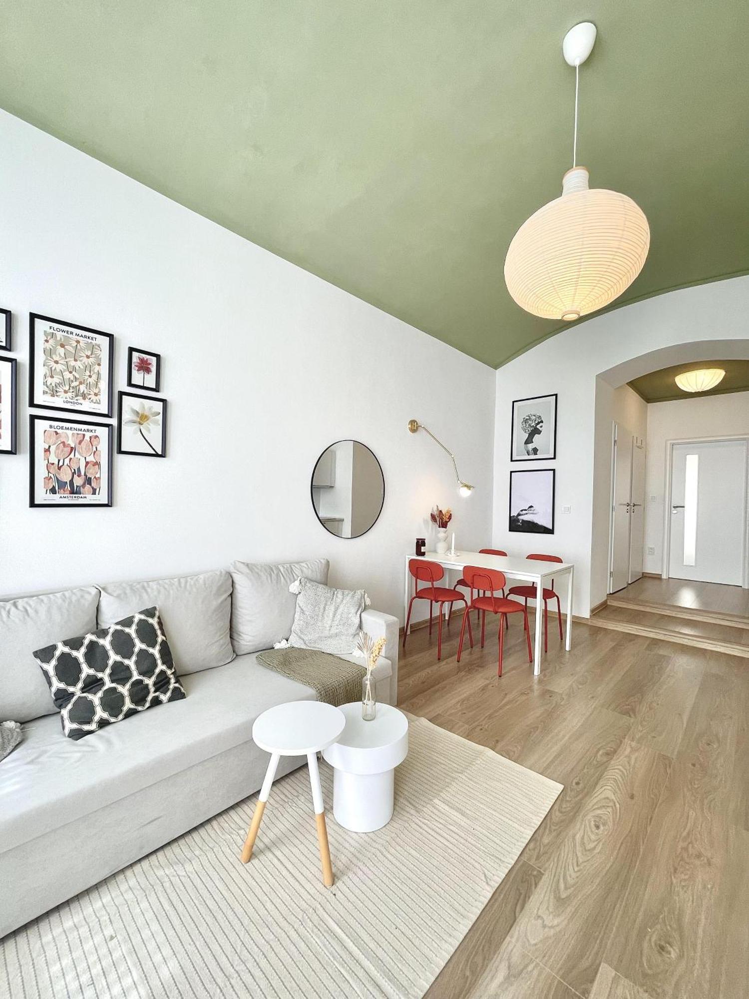 Cozy, Natural Ground Base Apartment, * Prague