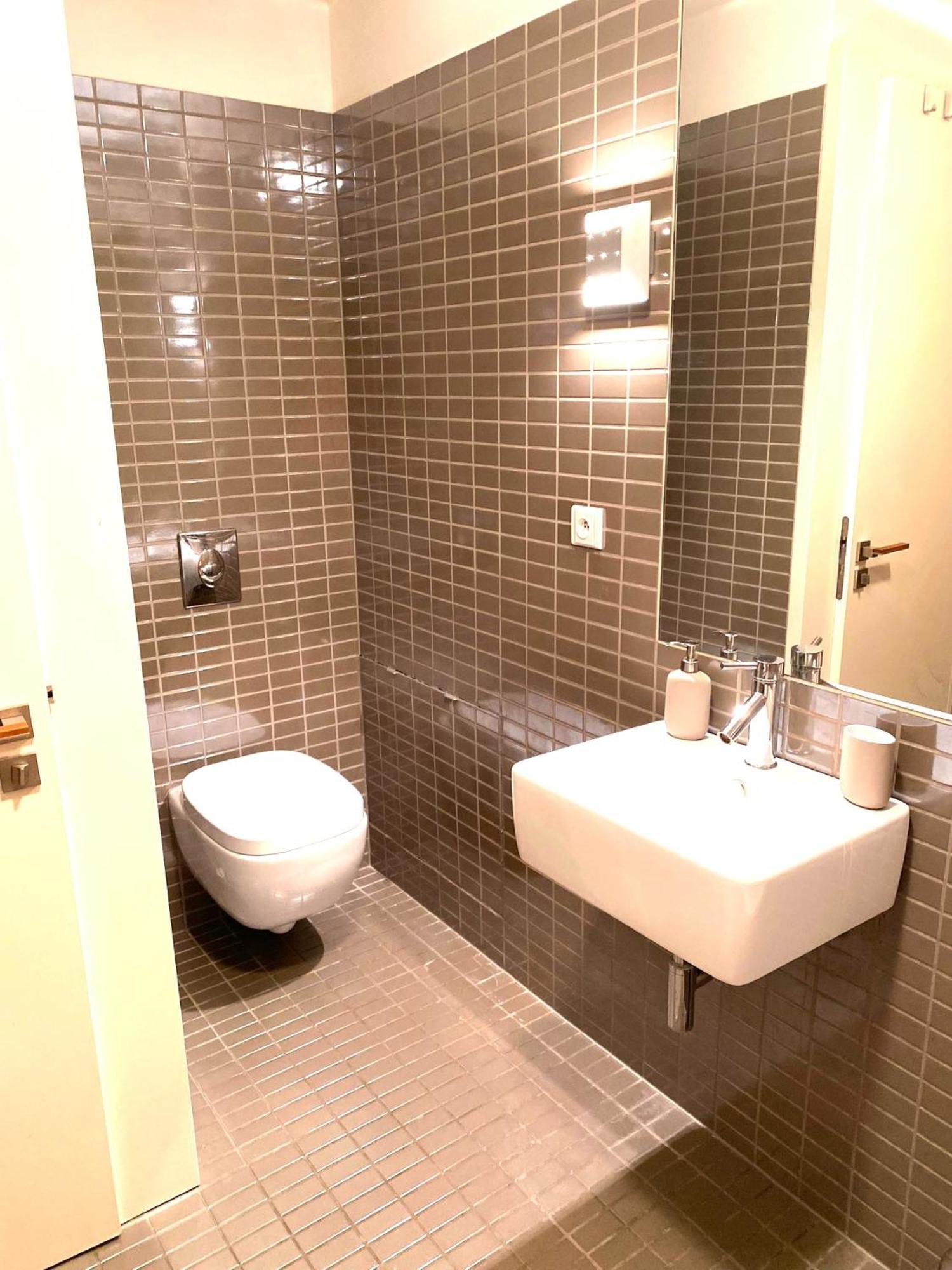 Daire Spacious Near Center With Balcony And Garage Parking *
