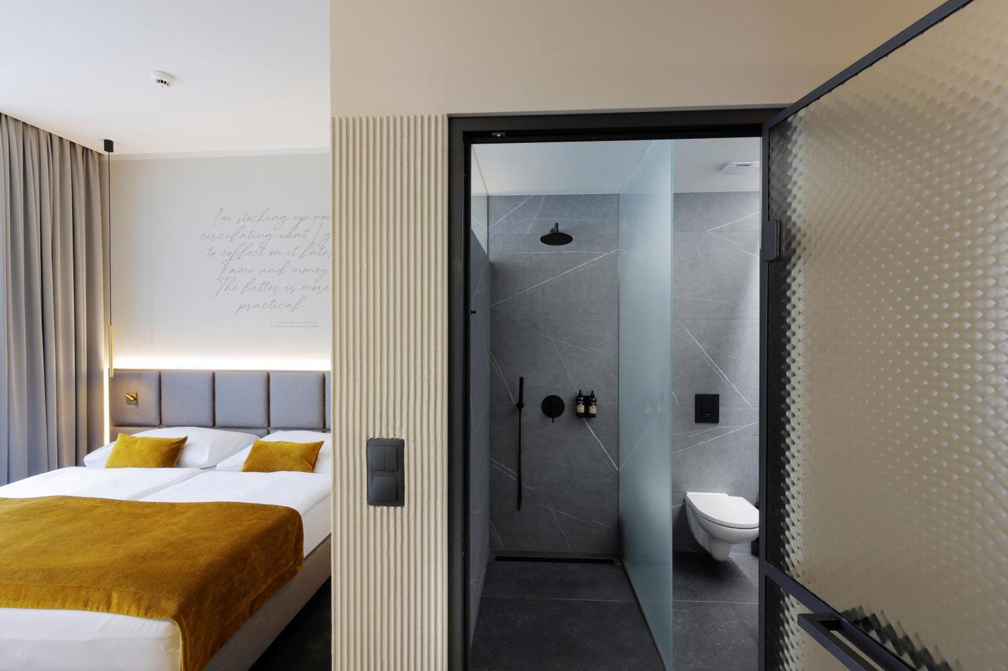 Prokop Square Hotel
