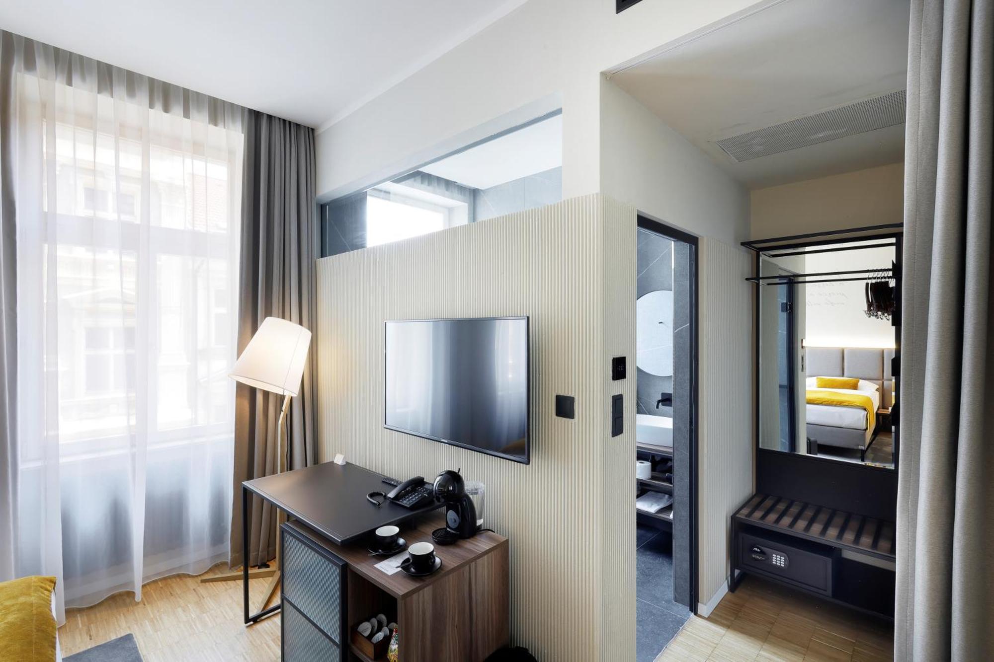 Prokop Square Hotel 4*