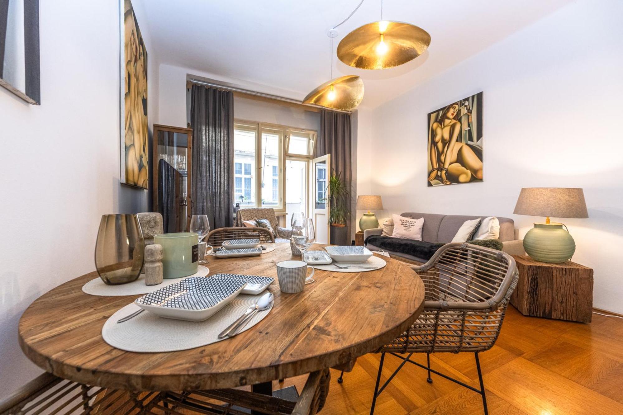 Wishlist Residences - National Theatre Appartement