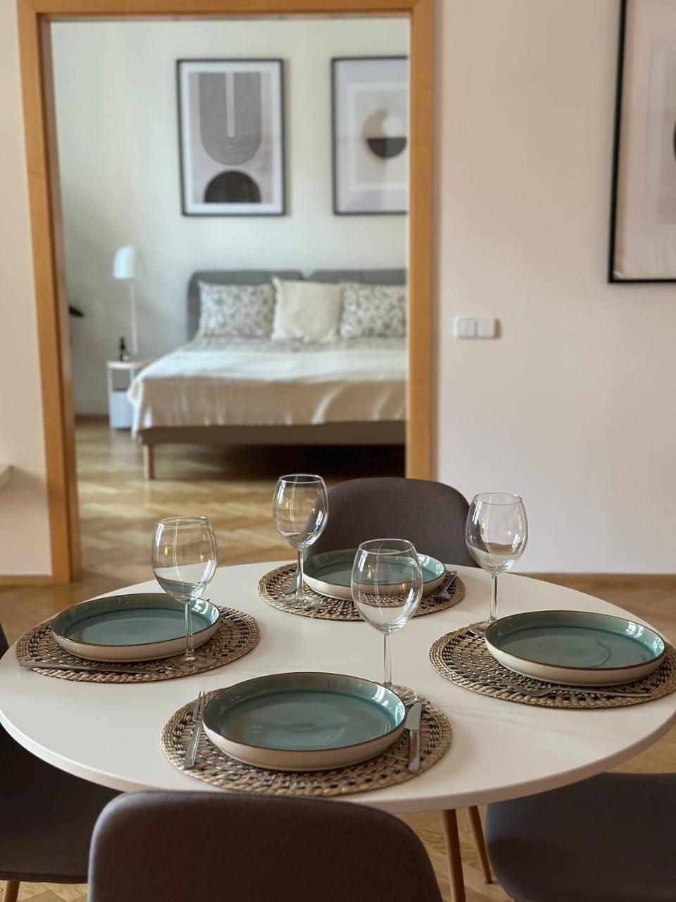 Apartment Spacious Elegance - A Gem Prague