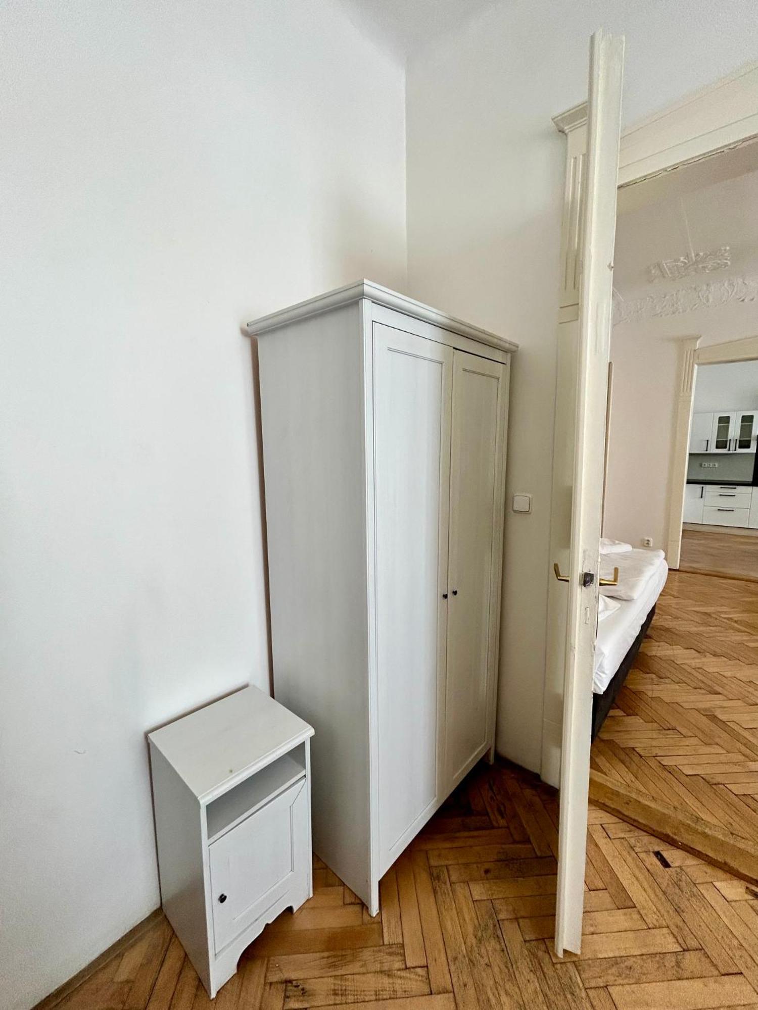Exclusive Apartment *