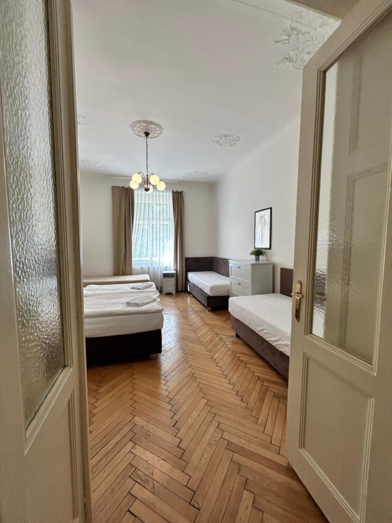 Exclusive Apartment *