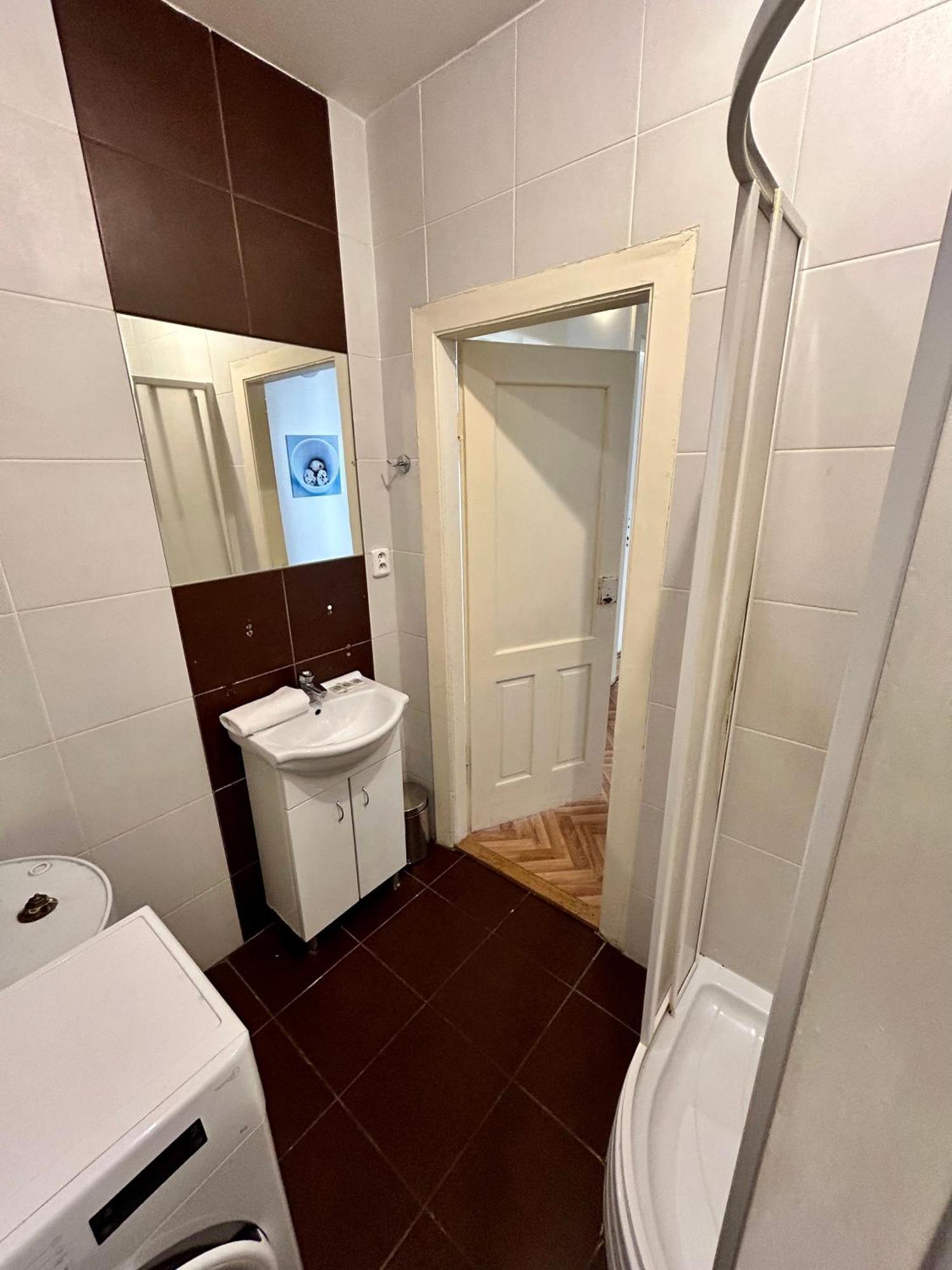 Exclusive Apartment *