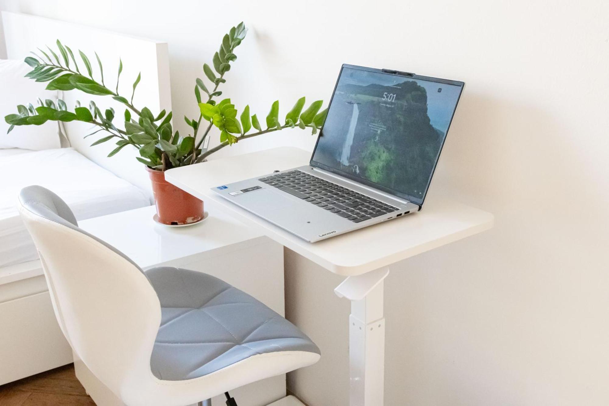 Apartments In Mala Strana - 10 Minutes From Charles Bridge