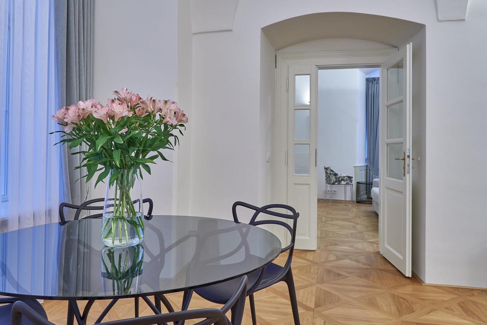 Hotel U 3 Pstrosu Prague