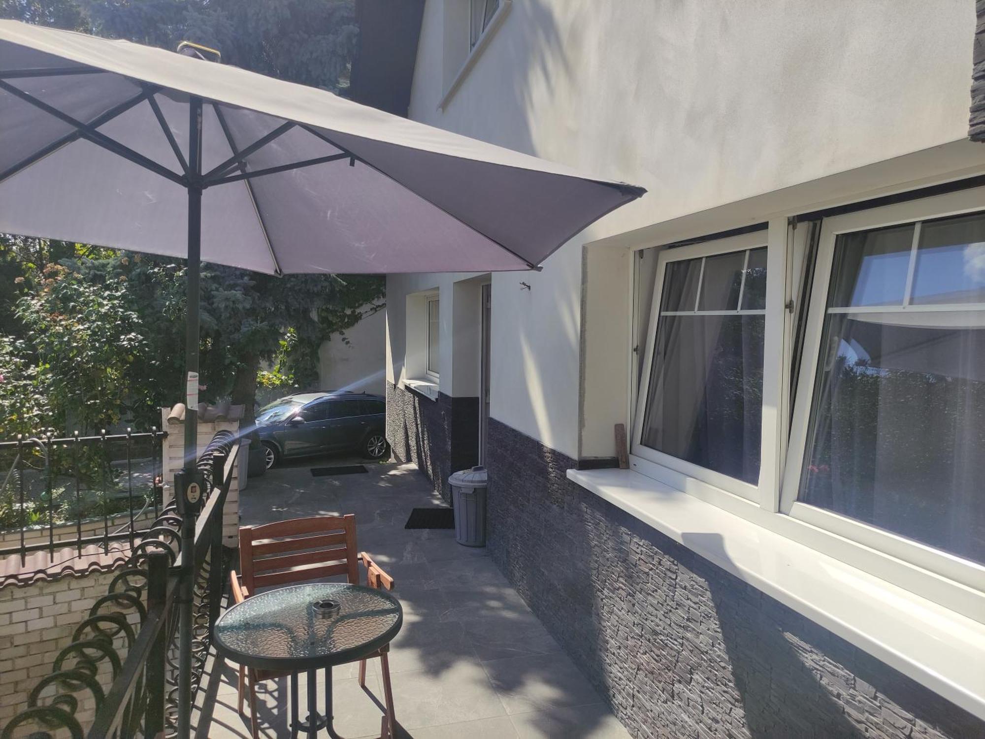 Apartment Cozy Gardens In Prague