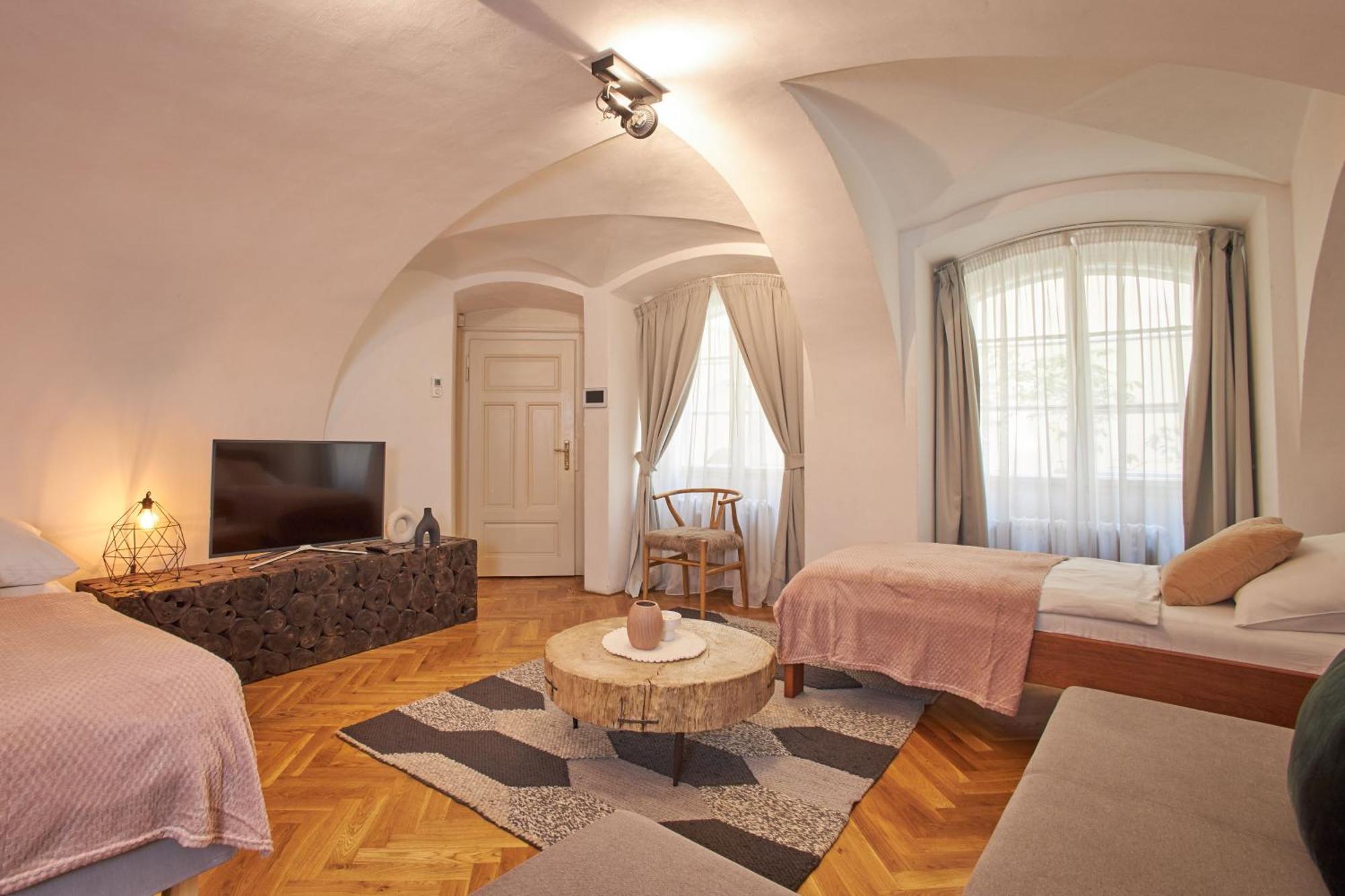 Apart Otel Lazenska N4 Prag