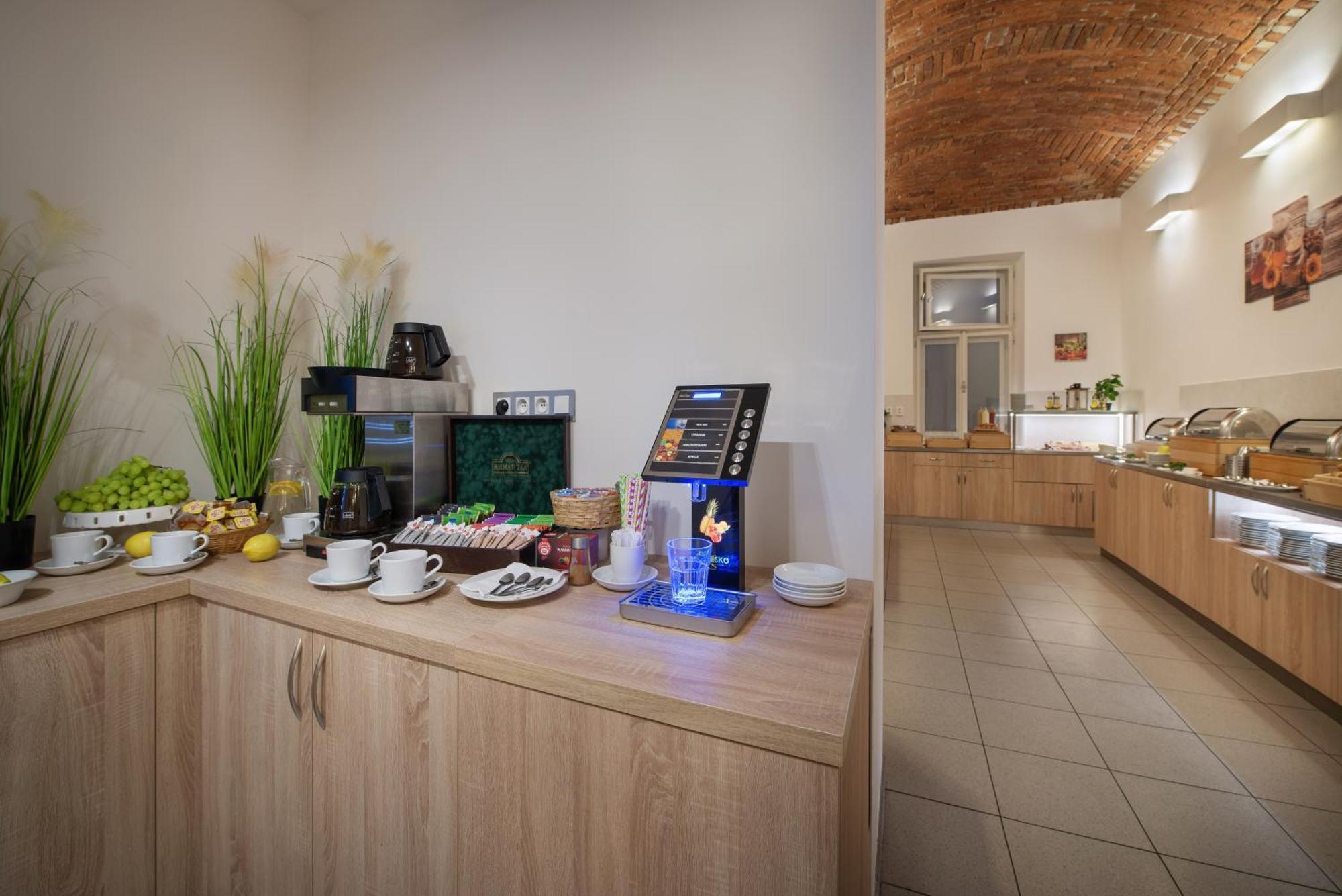 Hotel Season Prague