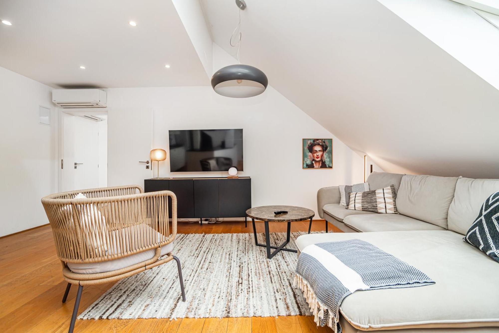 Daire Luxurious 3bed Very Spacious In The Area