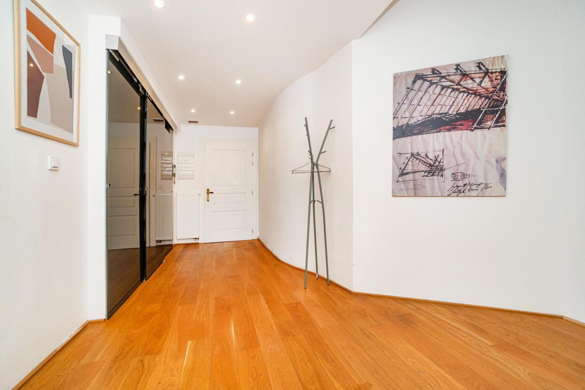 Apartment Luxurious 3bed Very Spacious In The Area Prag