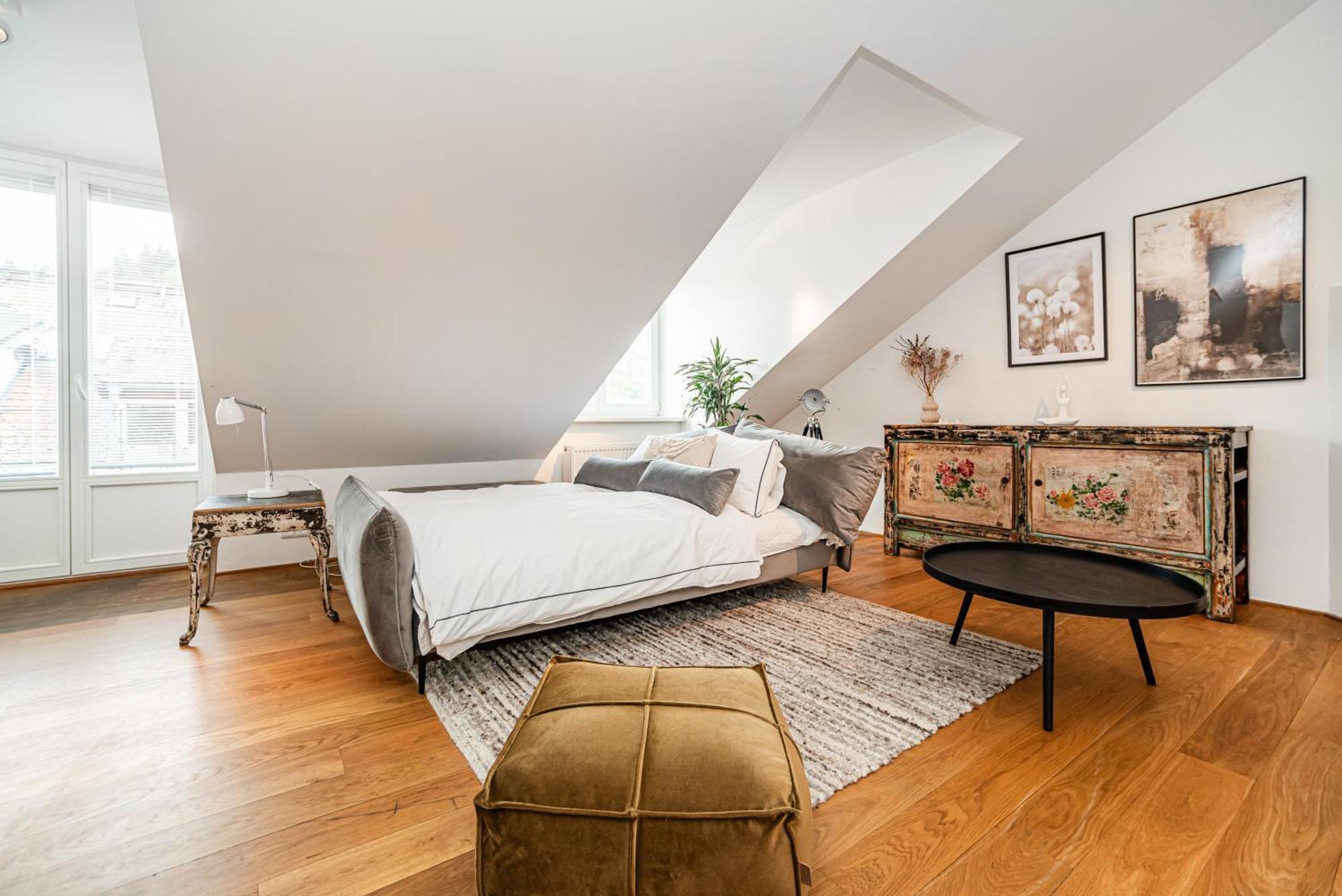 Luxurious 3bed Very Spacious In The Area Apartment Prague