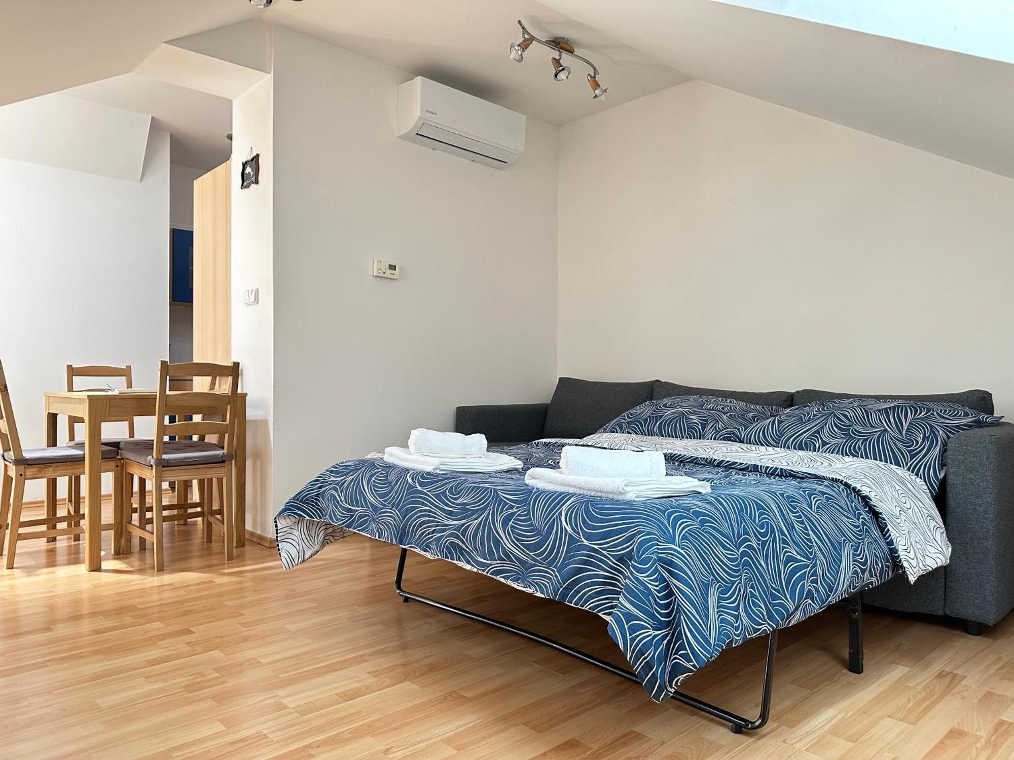 Melly Rooftop Apartment Prague