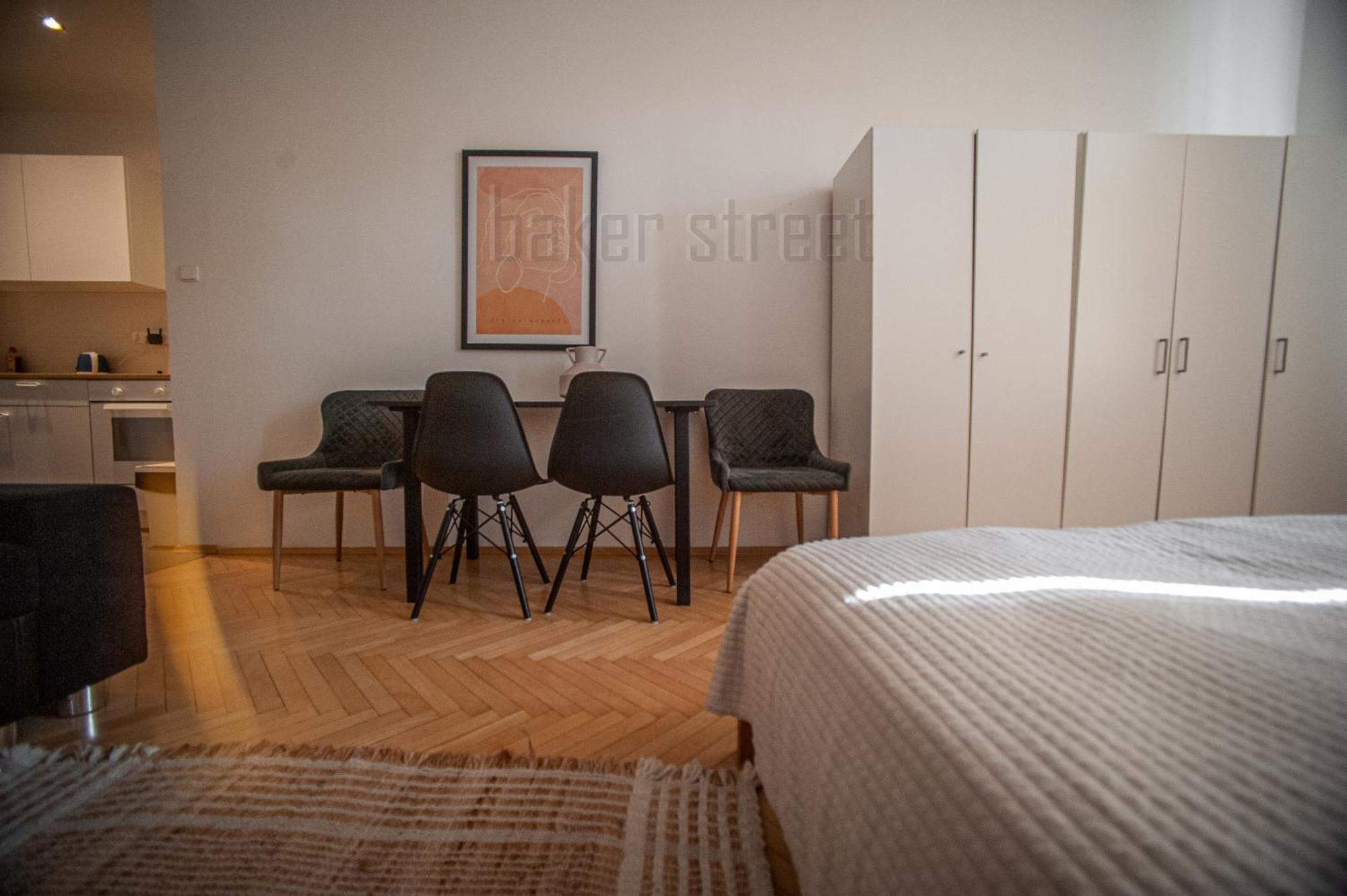 Apartment One Bedroom Close To Castle Prague